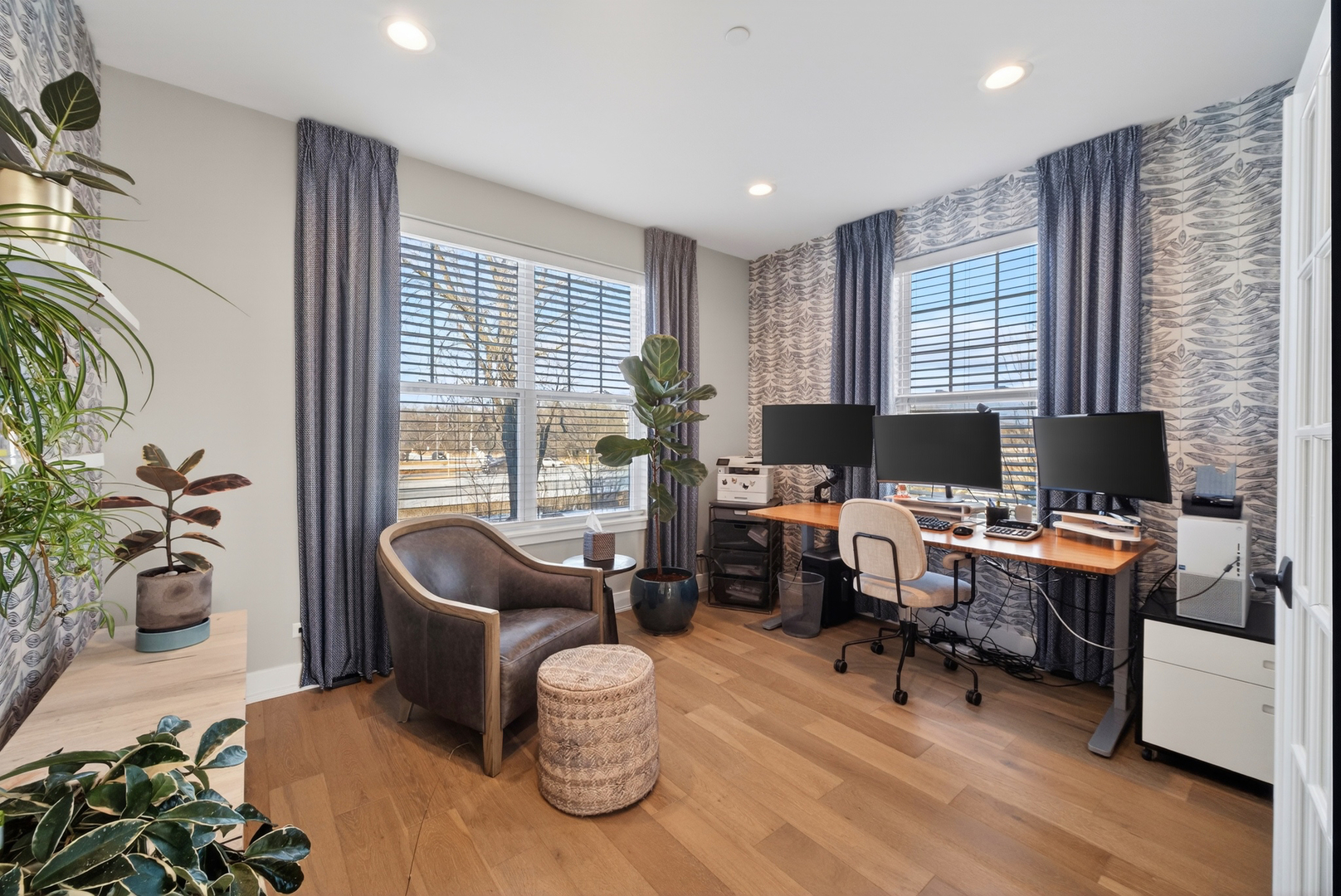 Warrenville, IL 60563