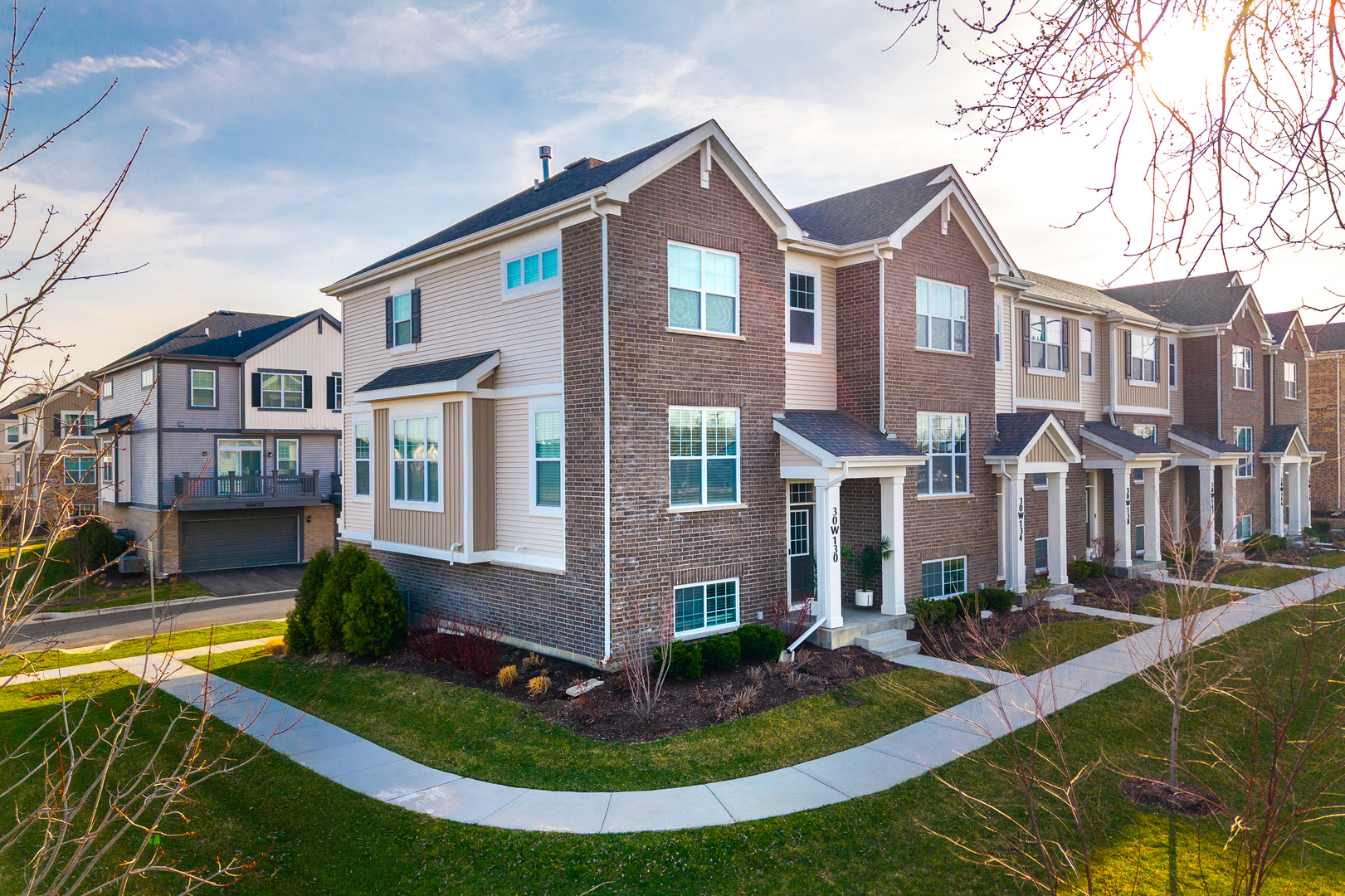 Warrenville, IL 60563