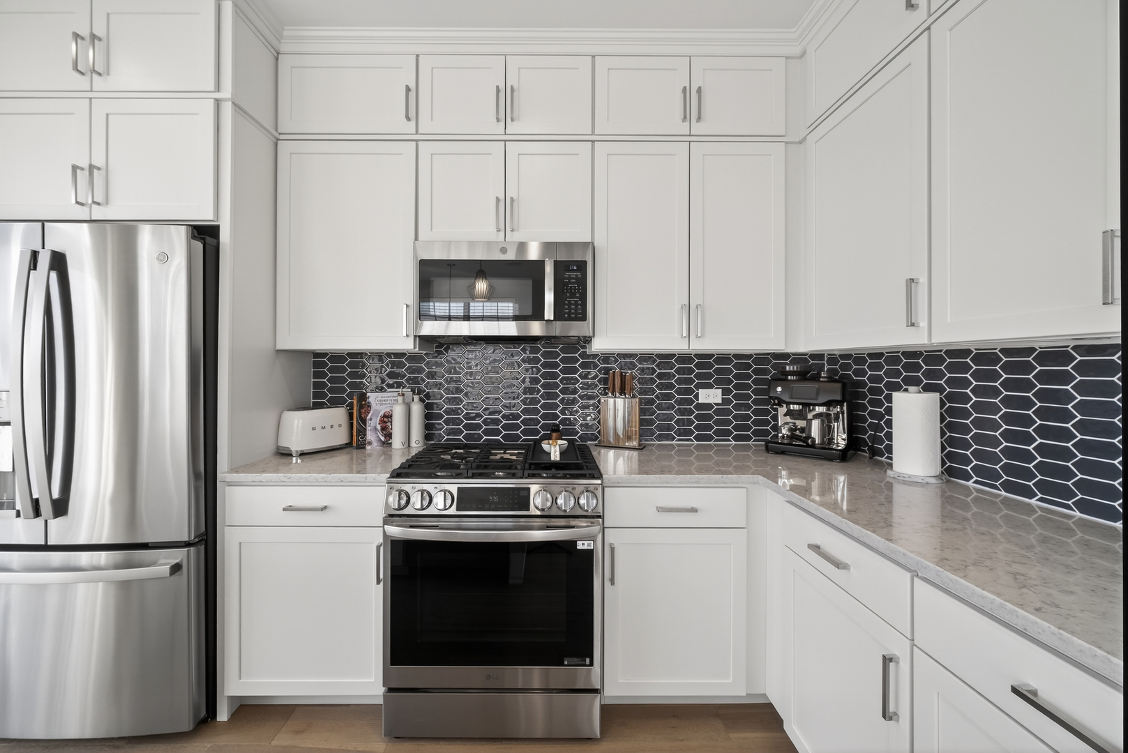 Warrenville, IL 60563