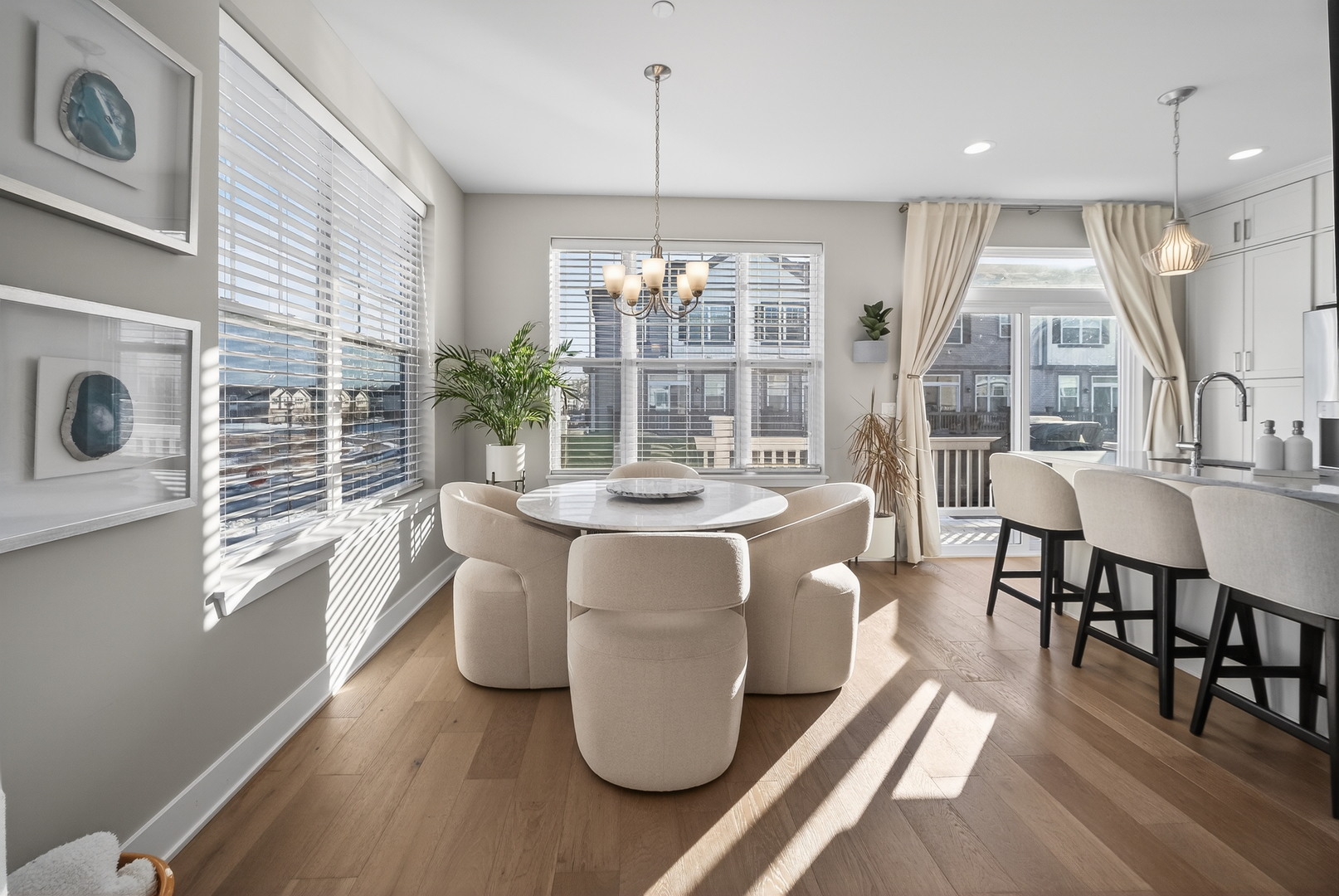 Warrenville, IL 60563