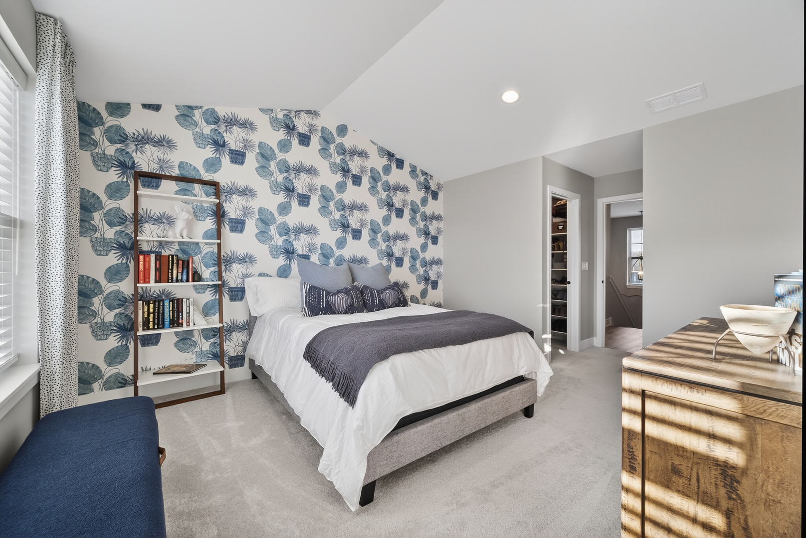 Warrenville, IL 60563