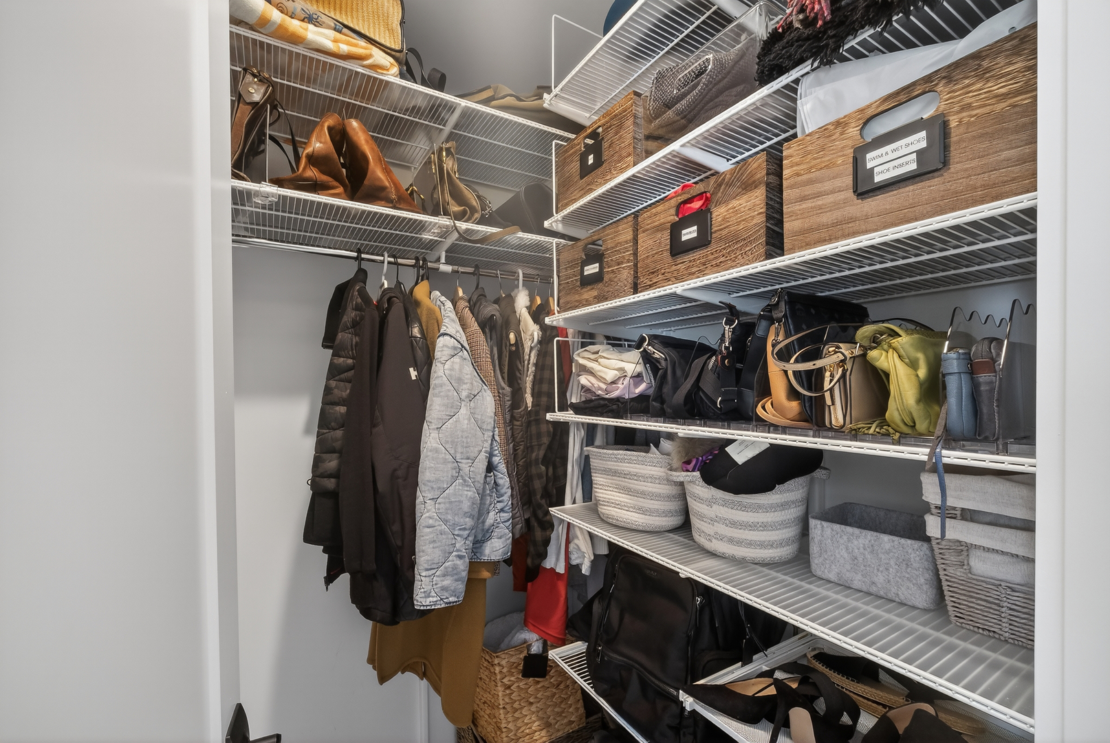 Warrenville, IL 60563