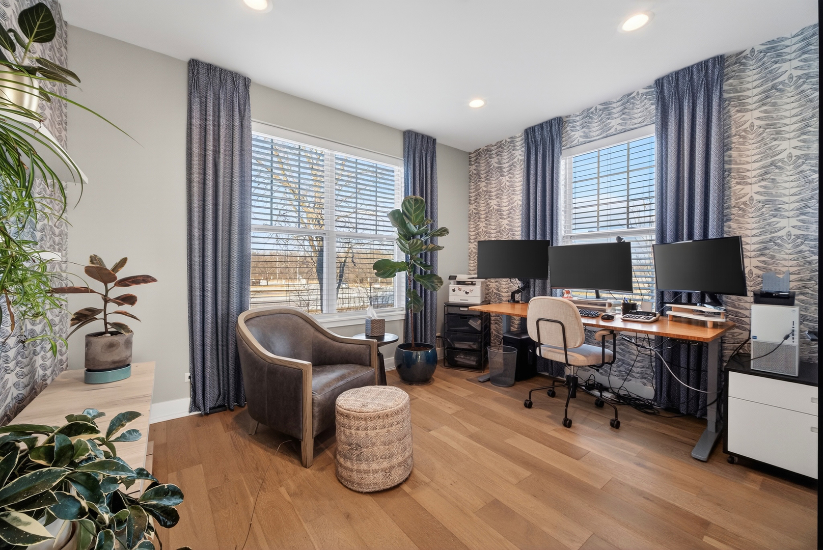 Warrenville, IL 60563