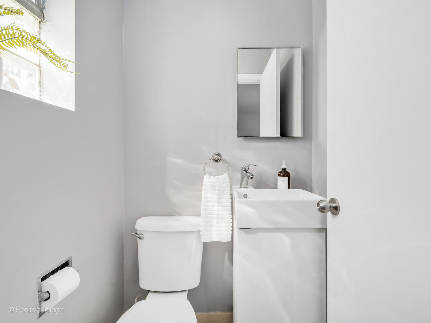 392 E Saint Charles Road, Elmhurst, IL 60126