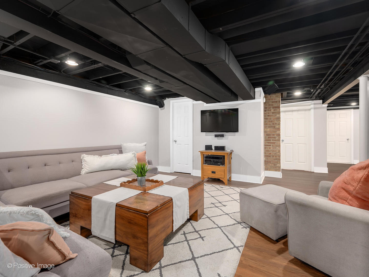 392 E Saint Charles Road, Elmhurst, IL 60126