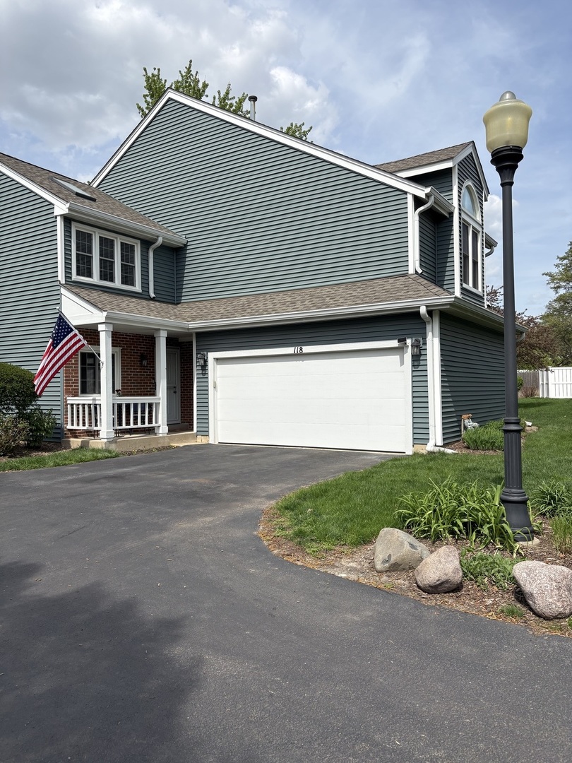 118 S Atherton Court, Bloomingdale, IL 60108