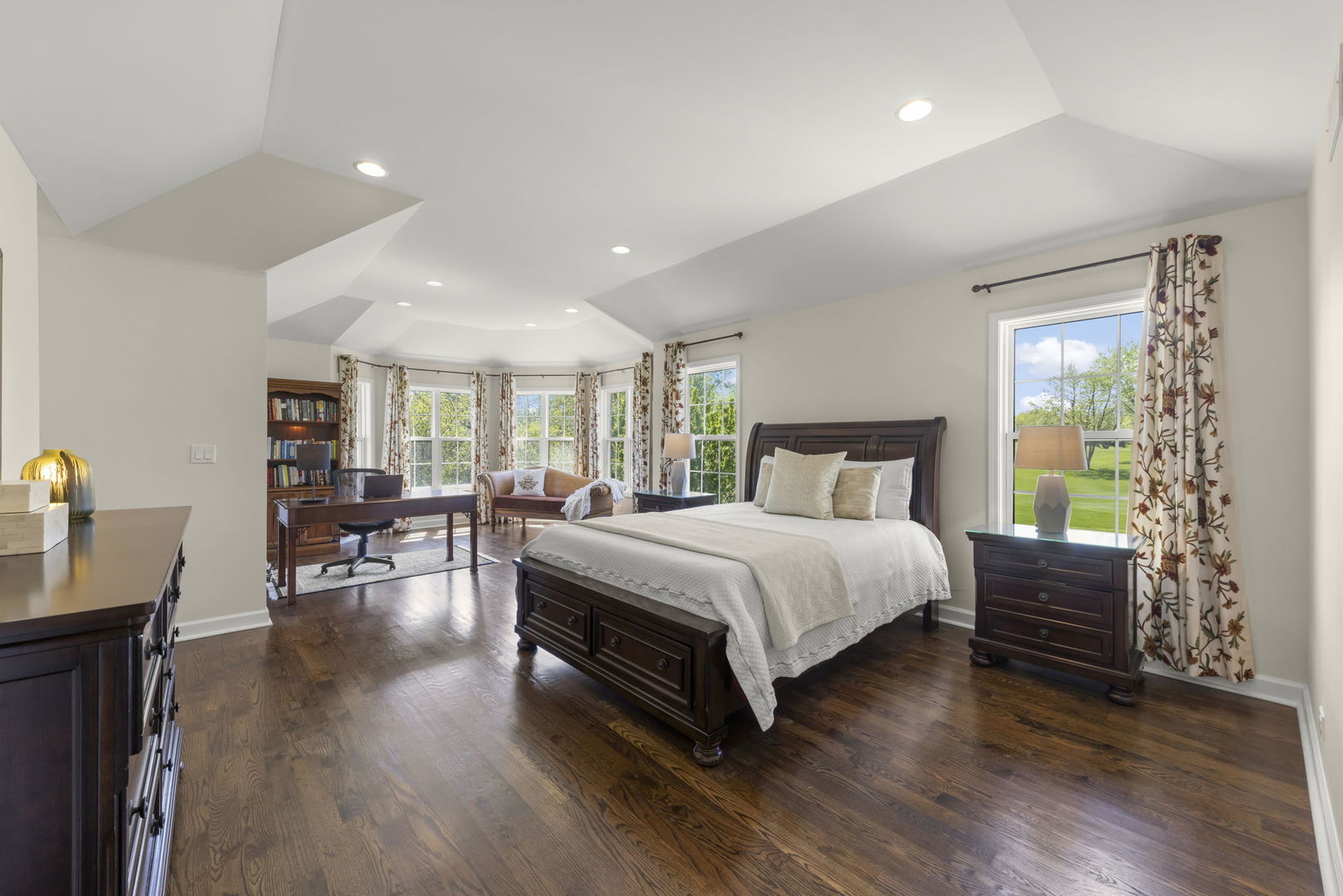 318 Erie Circle, Bloomingdale, IL 60108