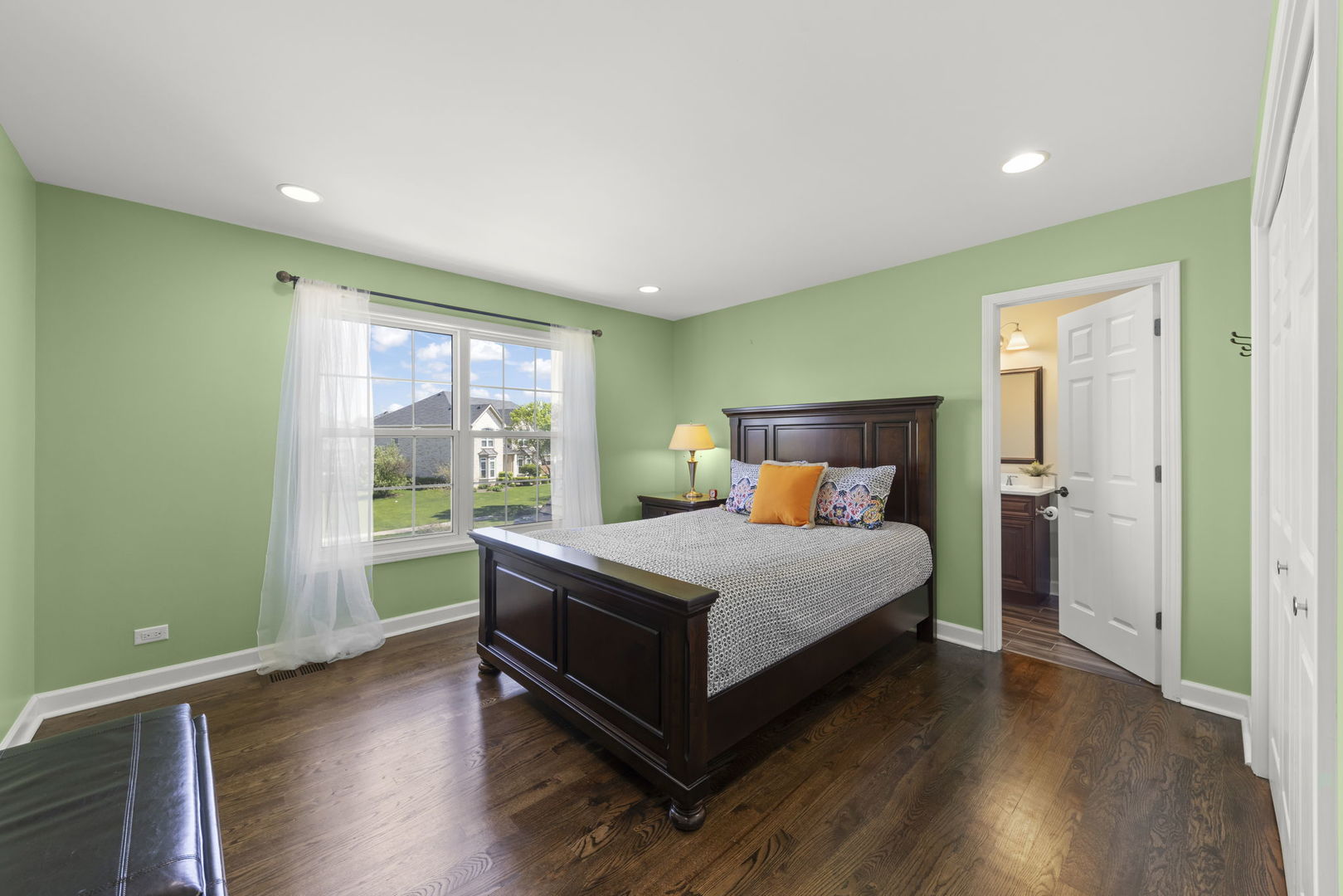 318 Erie Circle, Bloomingdale, IL 60108