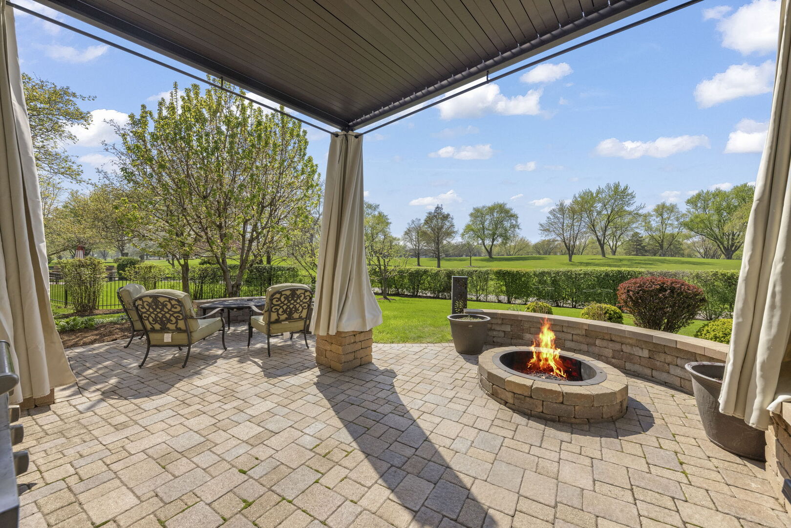 318 Erie Circle, Bloomingdale, IL 60108