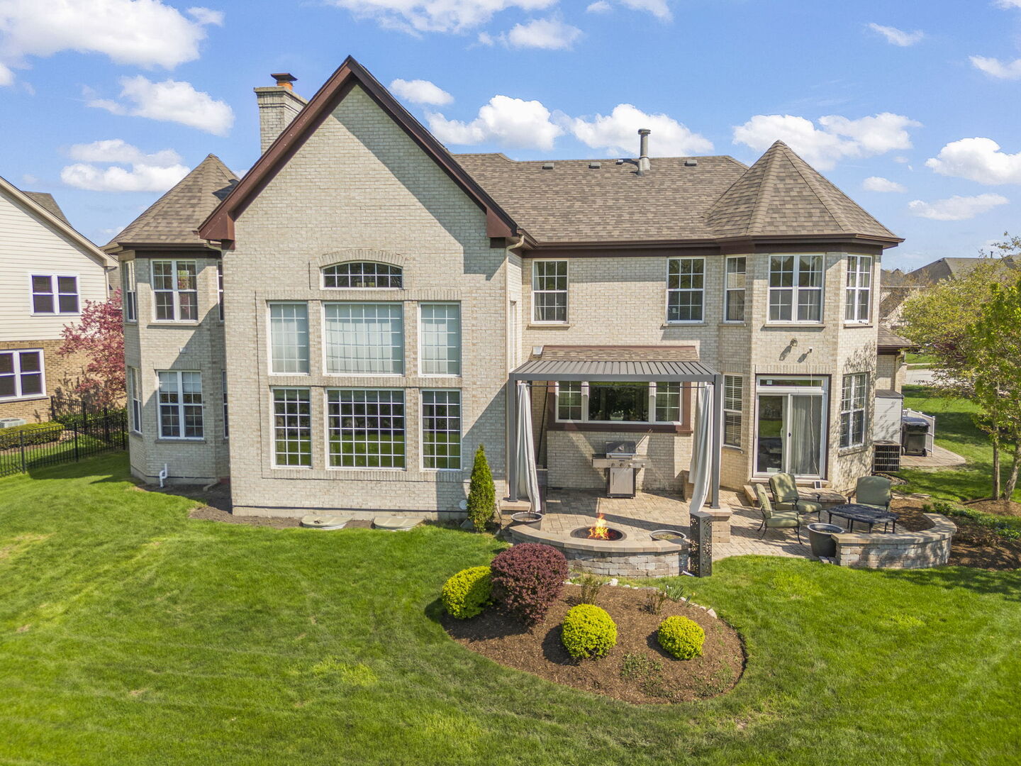 318 Erie Circle, Bloomingdale, IL 60108