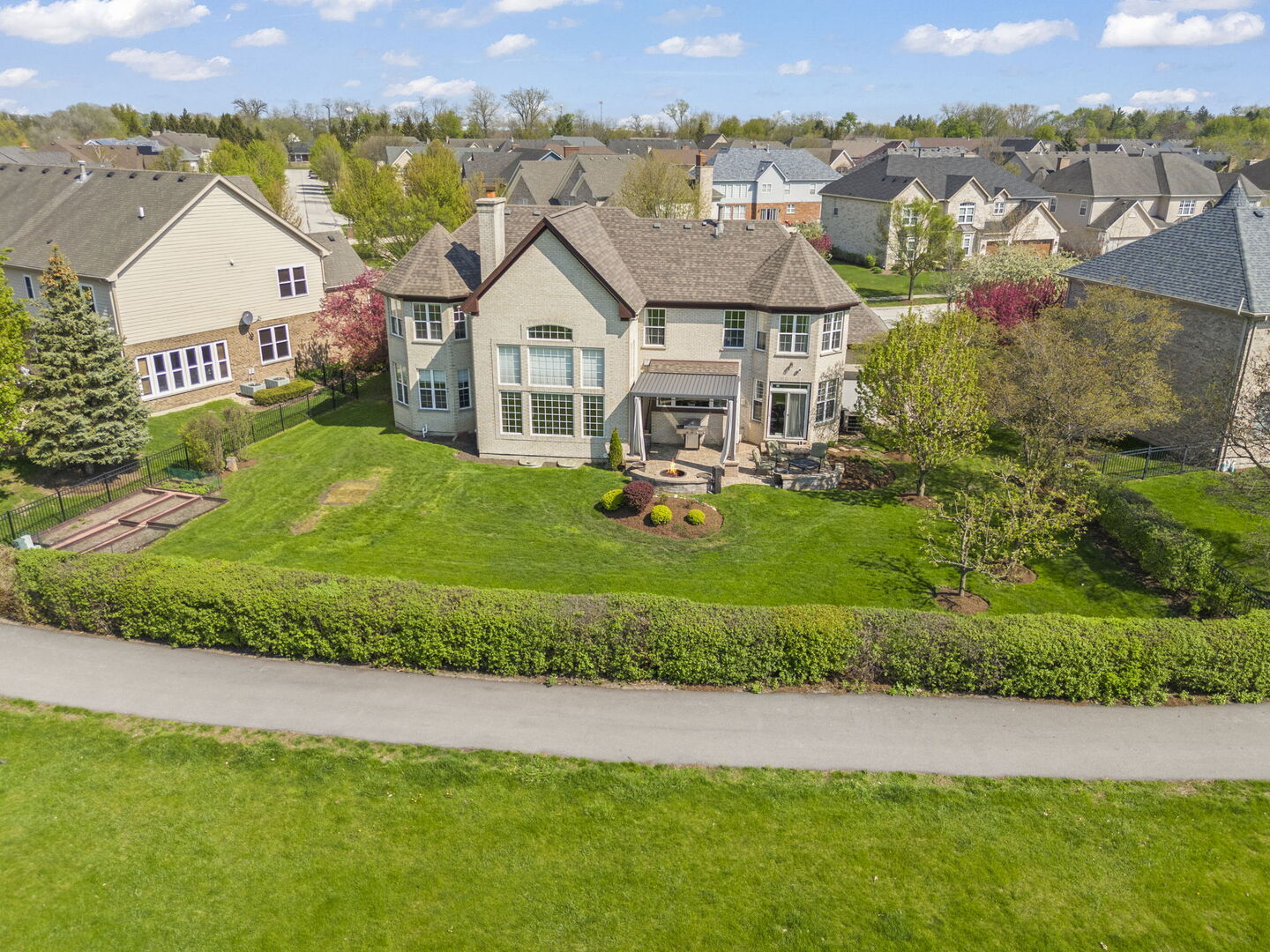 318 Erie Circle, Bloomingdale, IL 60108