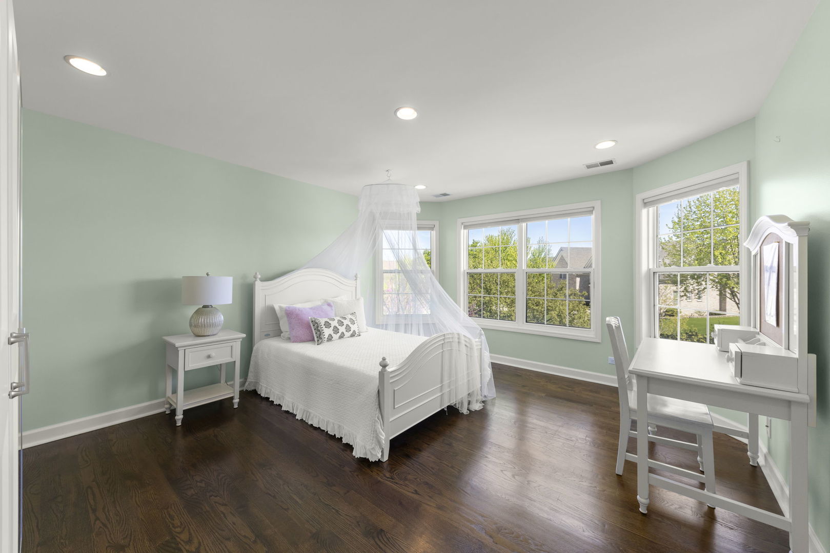 318 Erie Circle, Bloomingdale, IL 60108