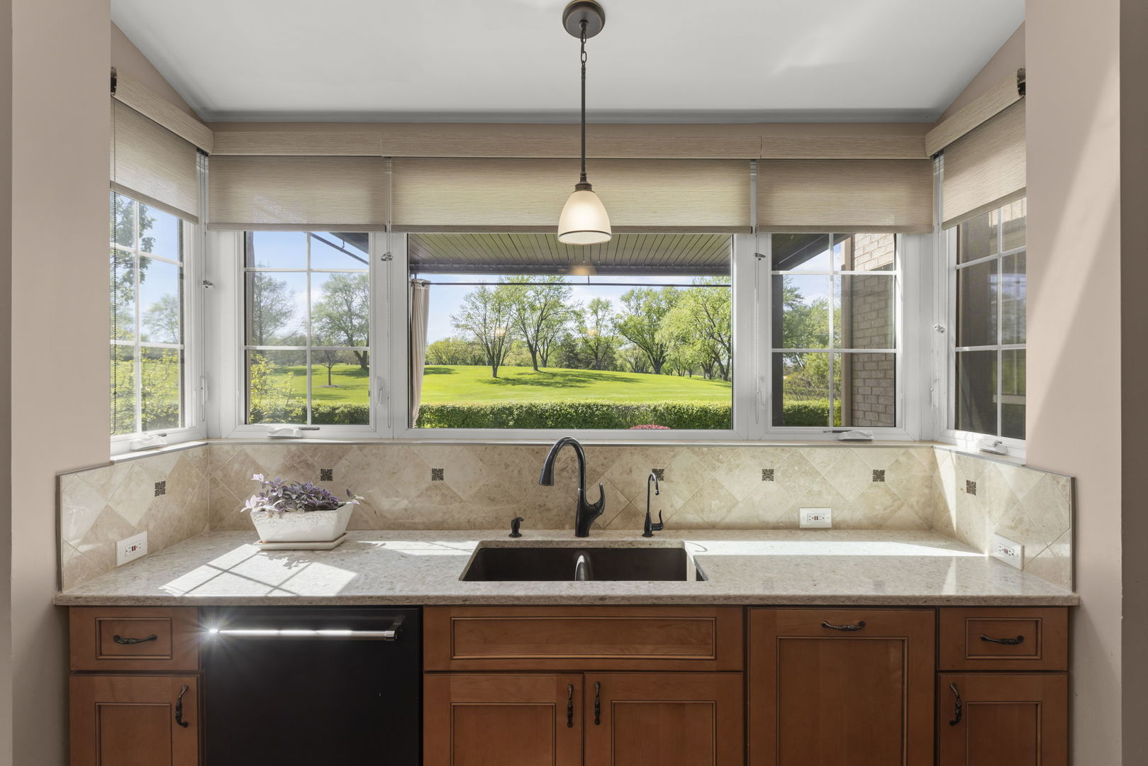 318 Erie Circle, Bloomingdale, IL 60108