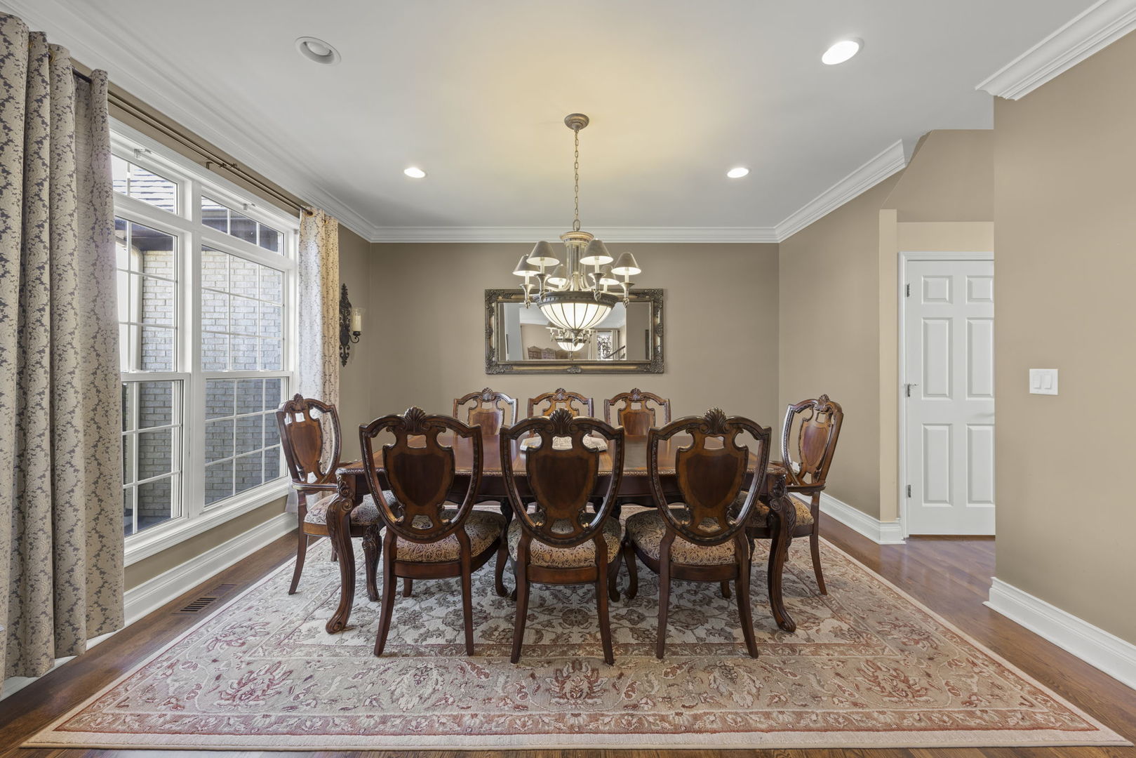 318 Erie Circle, Bloomingdale, IL 60108