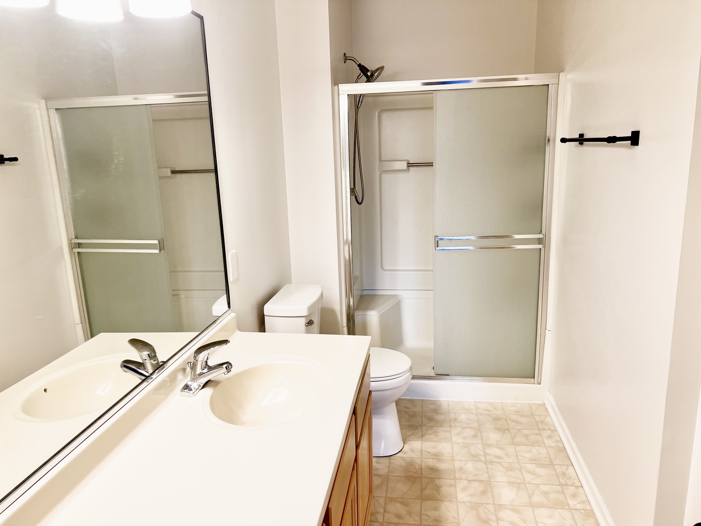 1288 N Red Oak Circle #3, Round Lake Beach, IL 60073