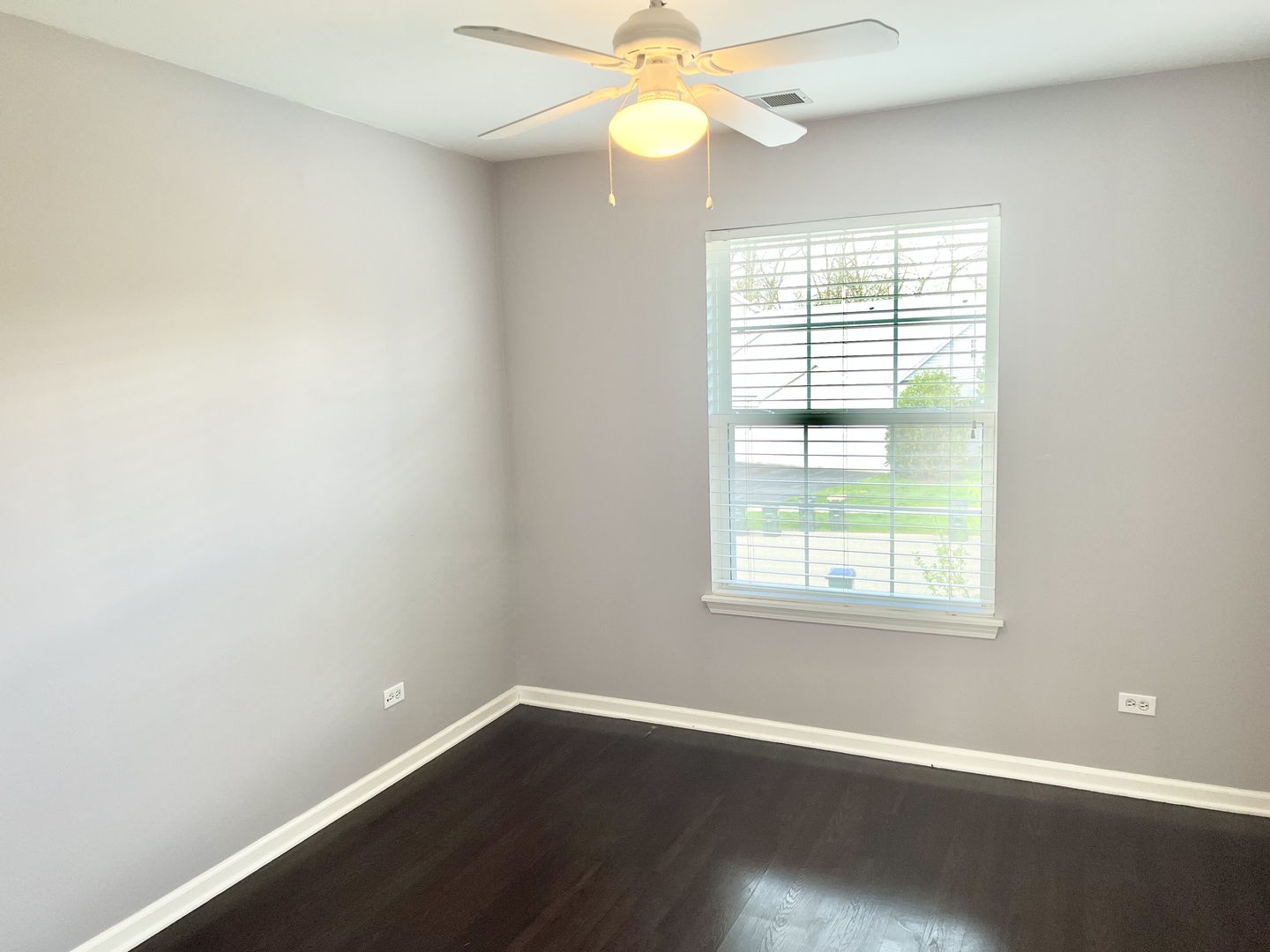 1288 N Red Oak Circle #3, Round Lake Beach, IL 60073