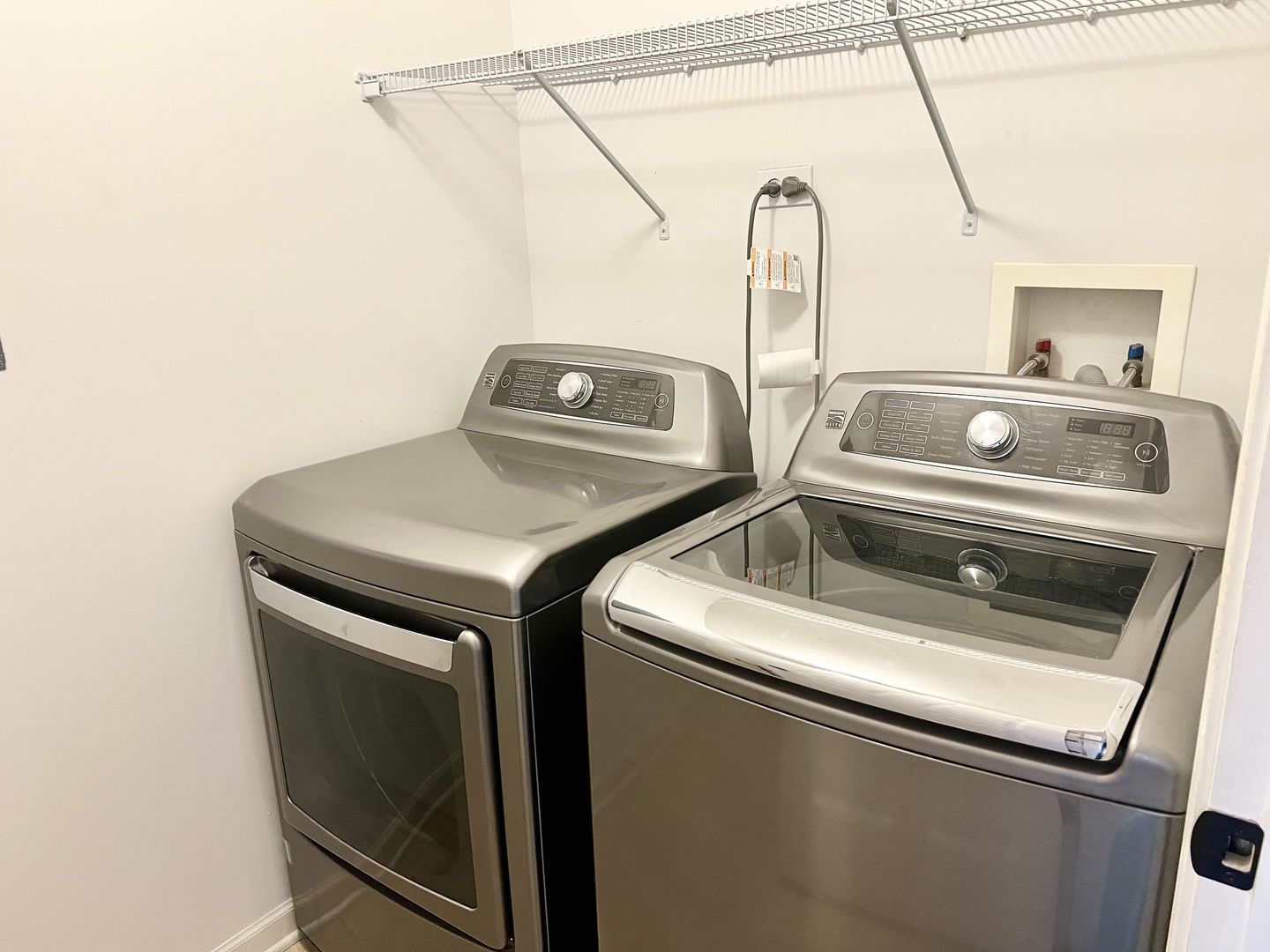 1288 N Red Oak Circle #3, Round Lake Beach, IL 60073