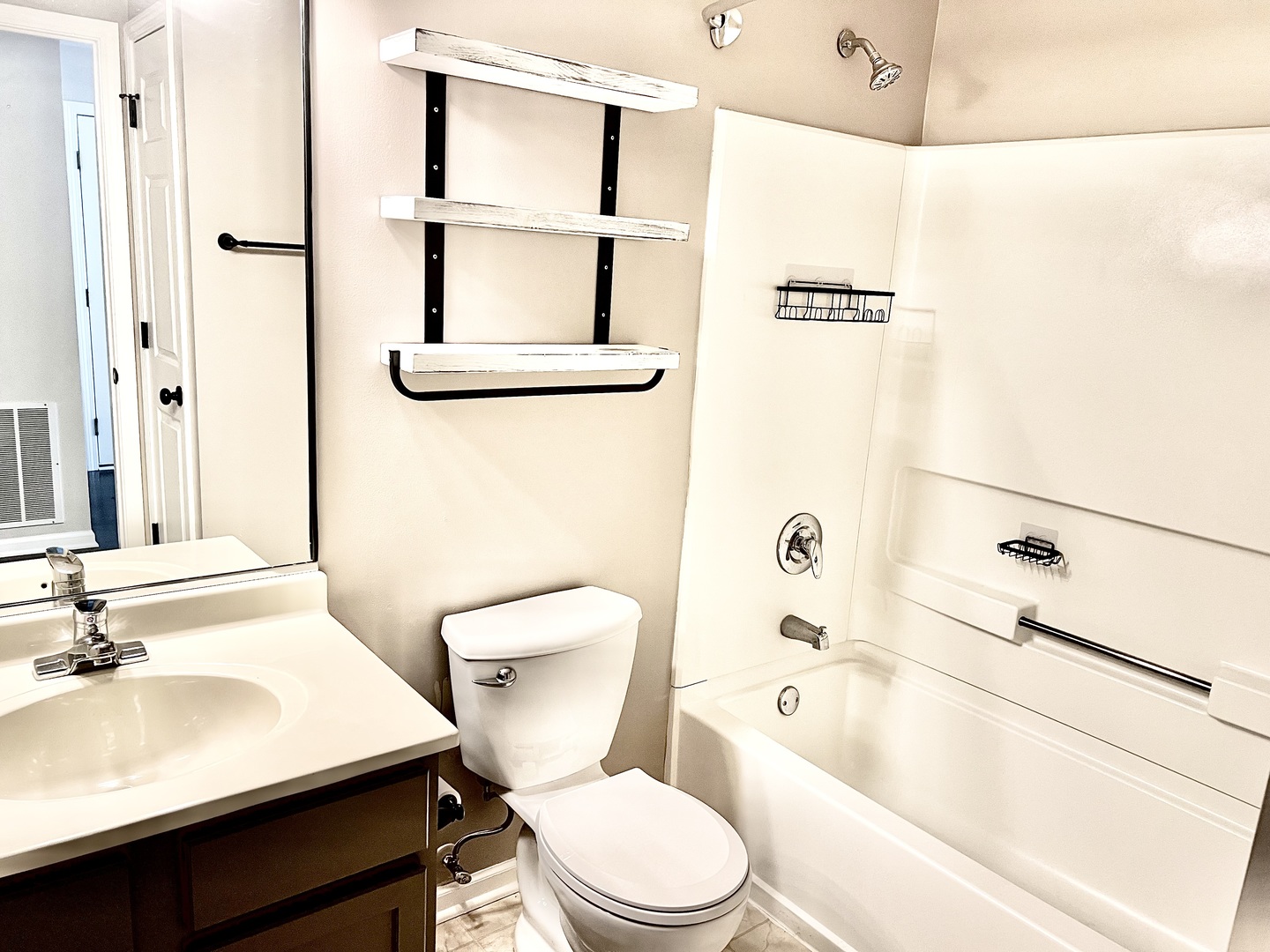 1288 N Red Oak Circle #3, Round Lake Beach, IL 60073