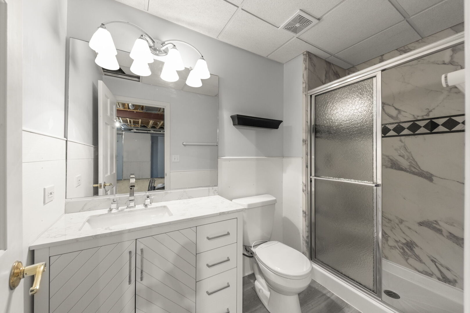 2S370 Canterbury Court, Glen Ellyn, IL 60137