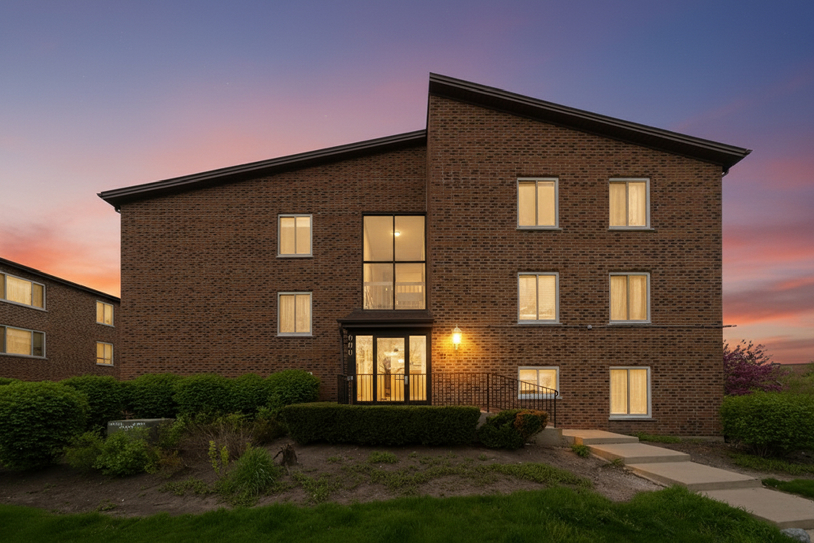 900 Perrie Drive #204, Elk Grove Village, IL 60007