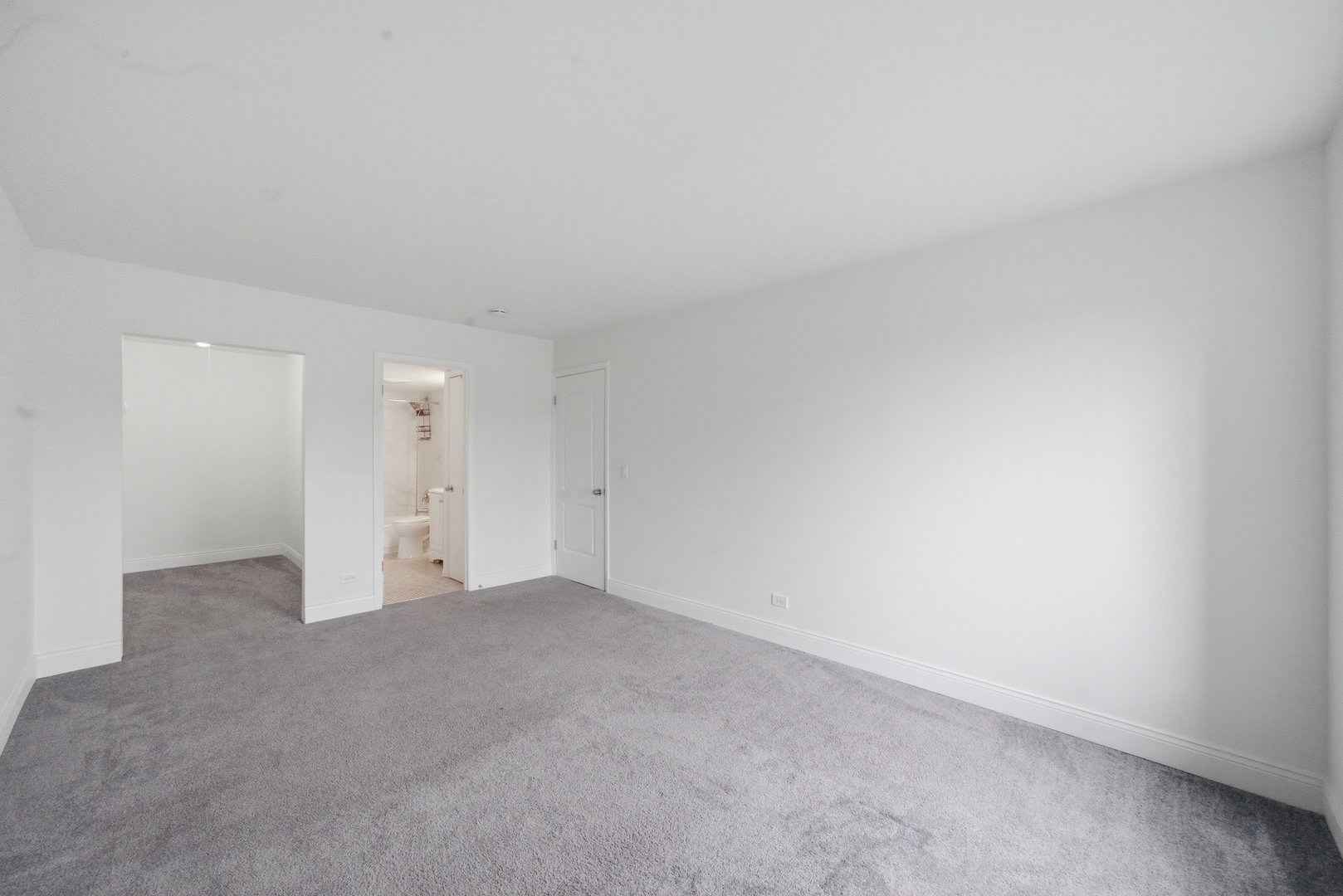 900 Perrie Drive #204, Elk Grove Village, IL 60007