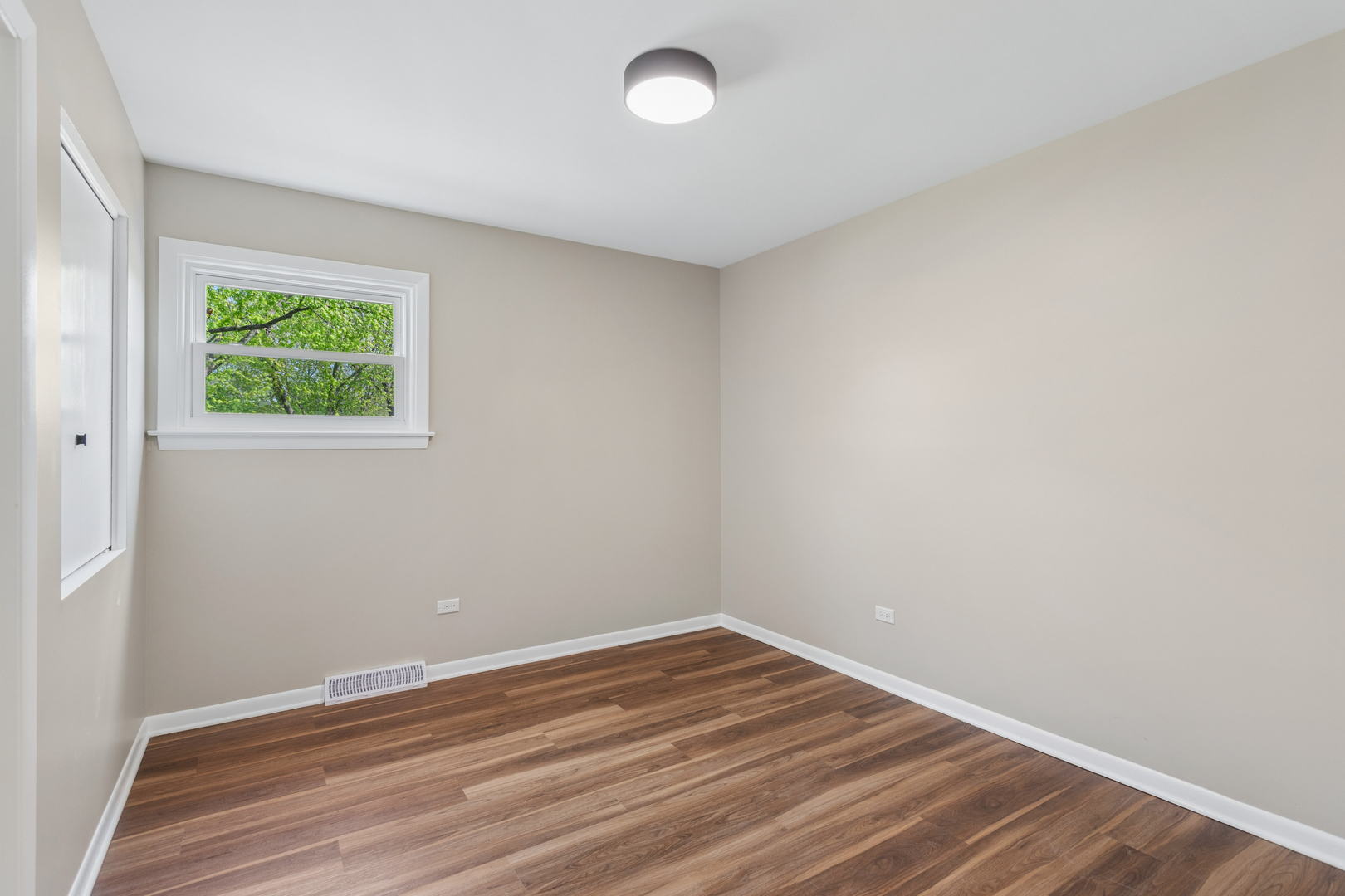 22644 Lakeshore Drive, Richton Park, IL 60471