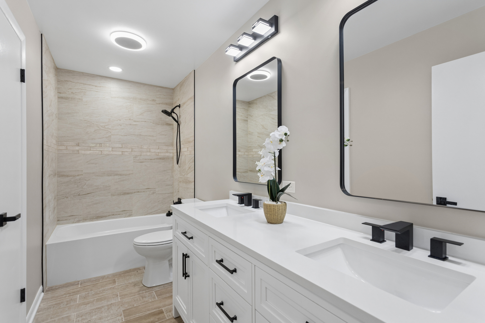 22644 Lakeshore Drive, Richton Park, IL 60471