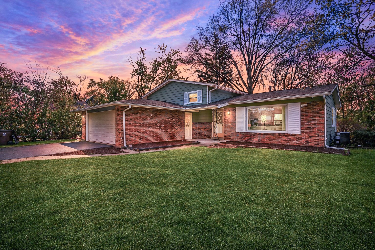 22644 Lakeshore Drive, Richton Park, IL 60471