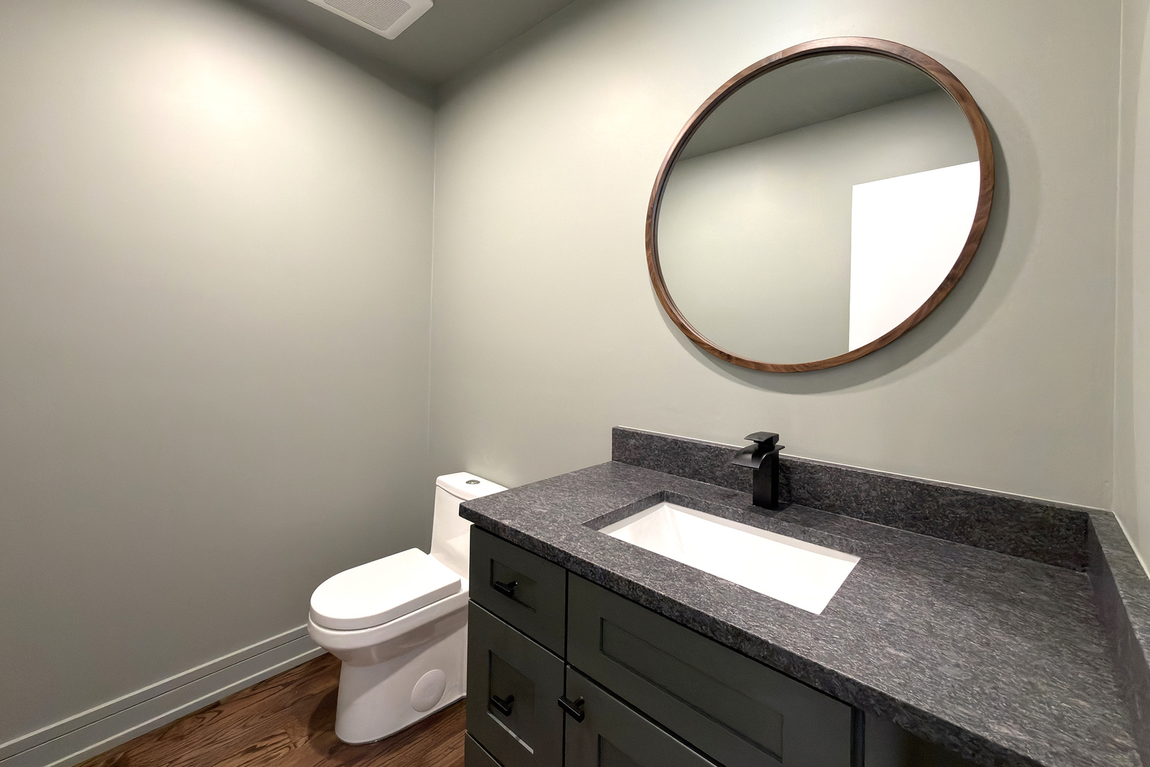 823 Banyan Drive, Elk Grove Village, IL 60007