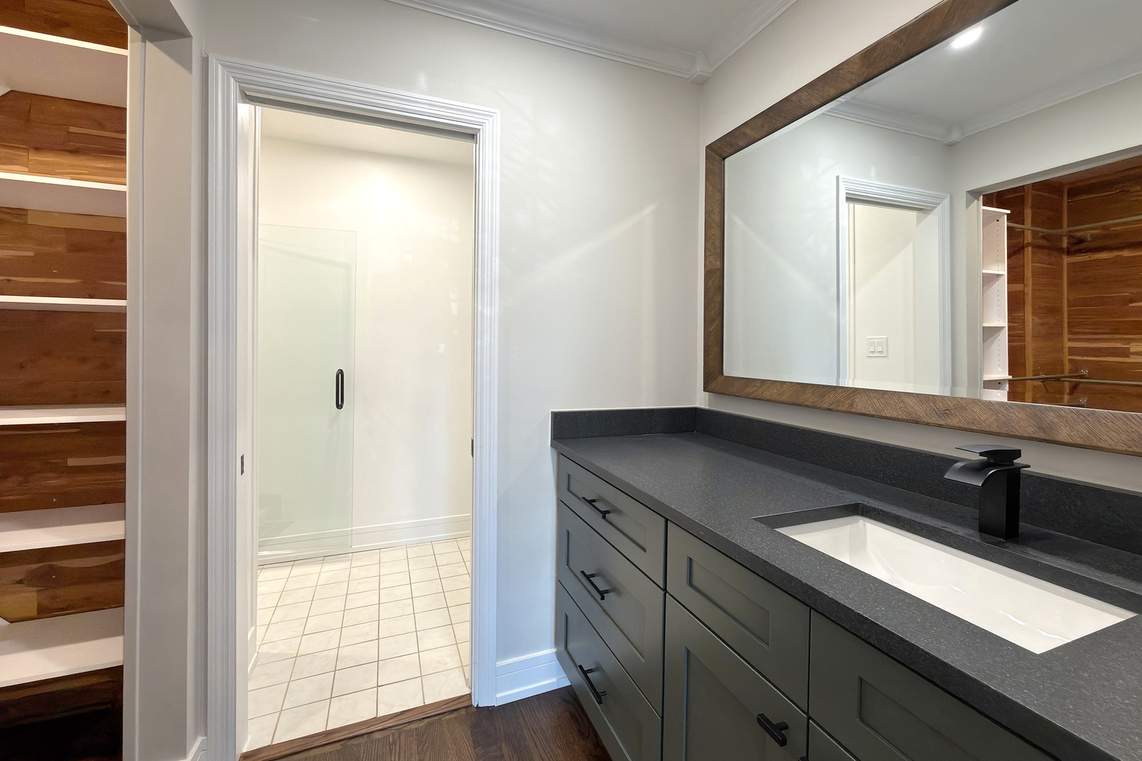 823 Banyan Drive, Elk Grove Village, IL 60007