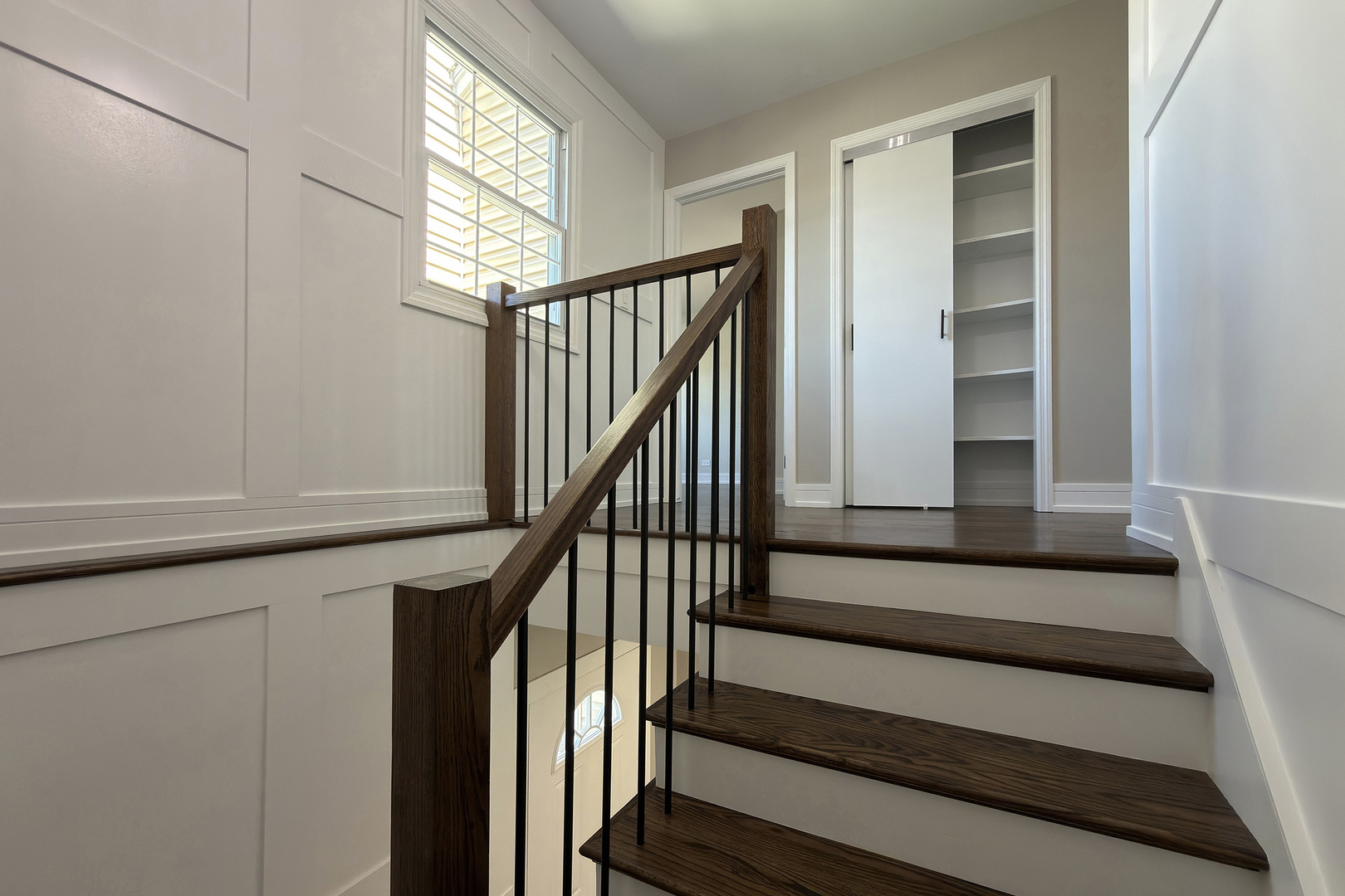 823 Banyan Drive, Elk Grove Village, IL 60007