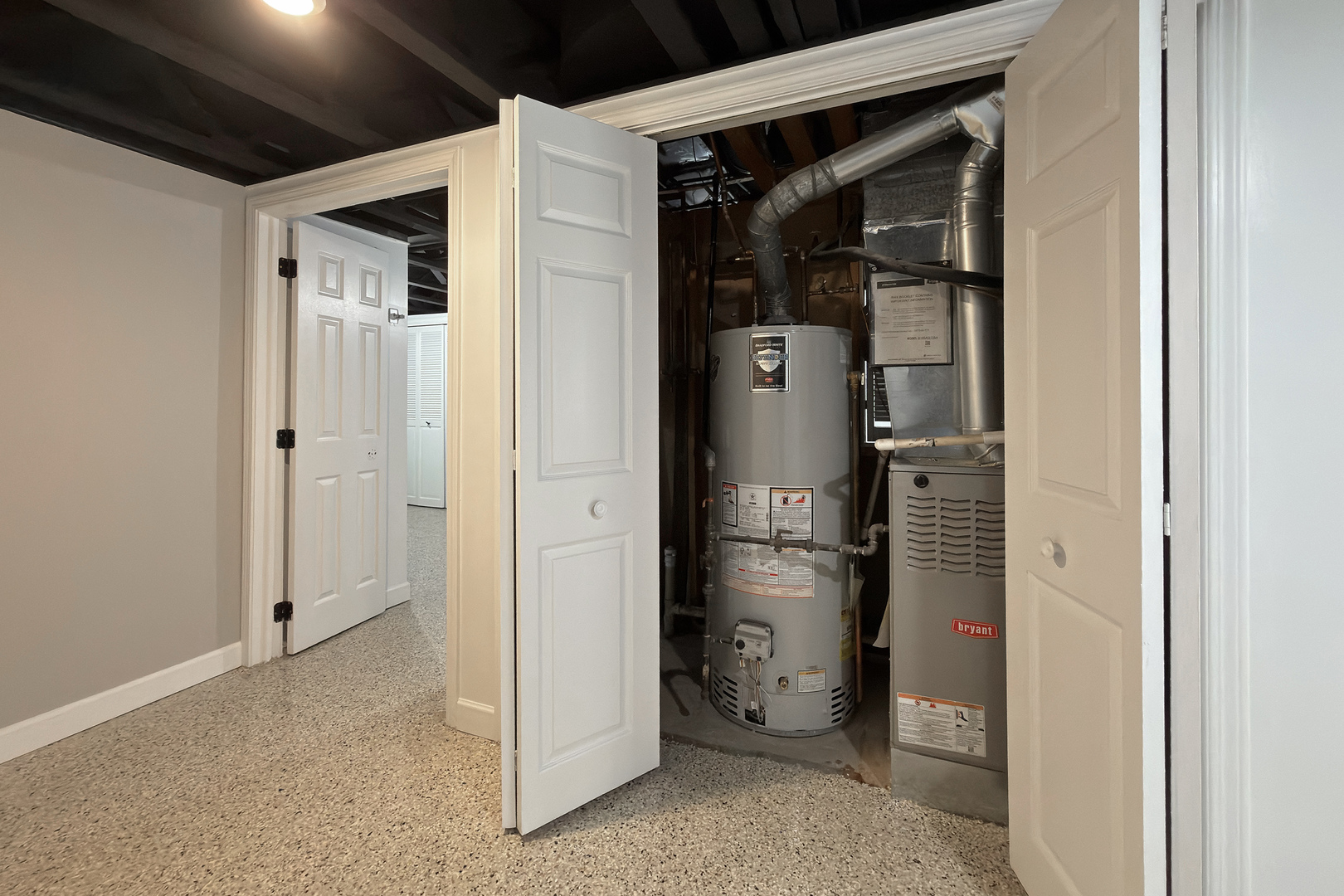 823 Banyan Drive, Elk Grove Village, IL 60007