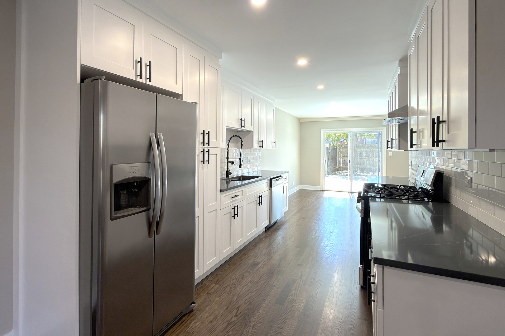 823 Banyan Drive, Elk Grove Village, IL 60007