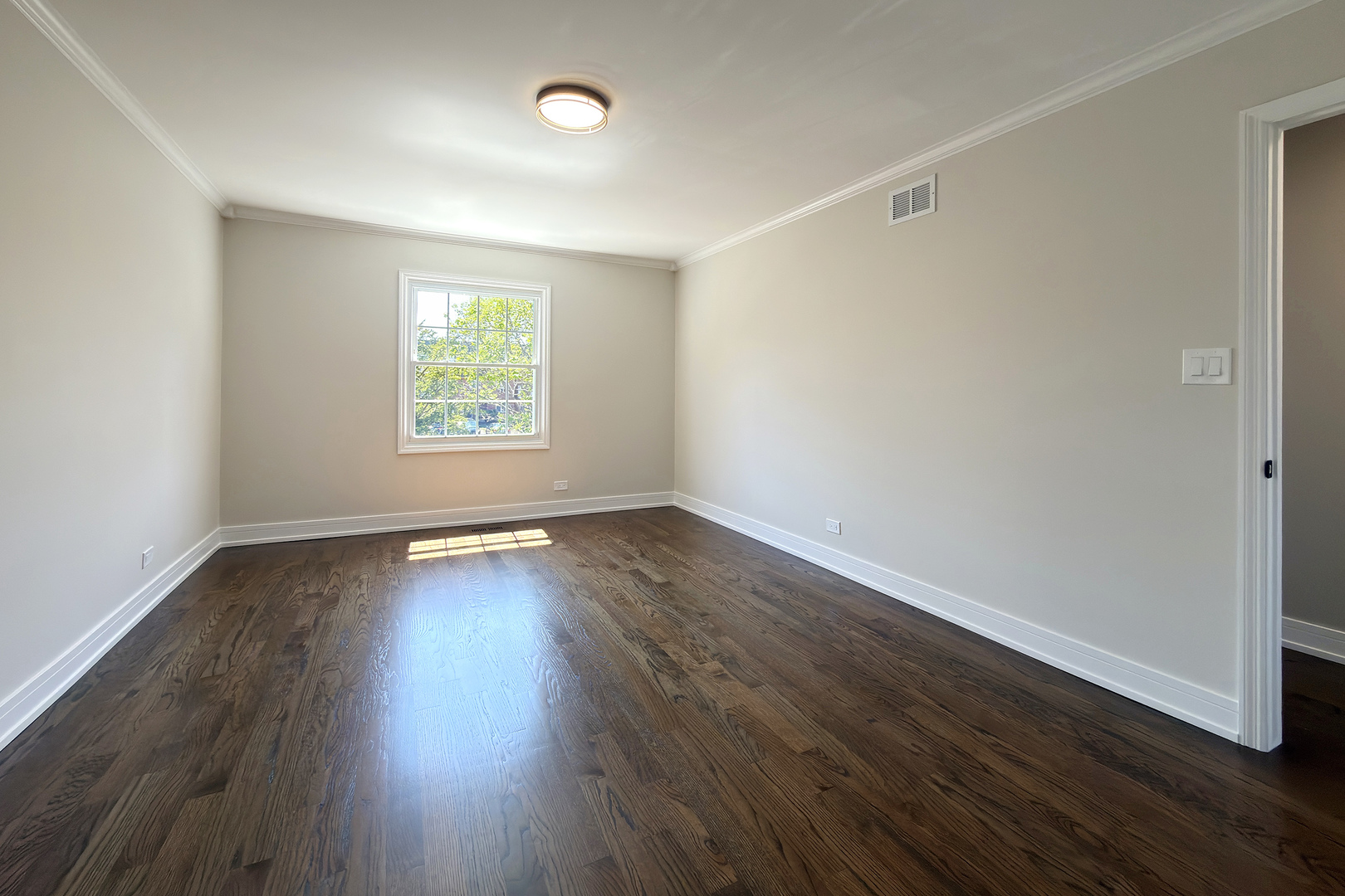 823 Banyan Drive, Elk Grove Village, IL 60007