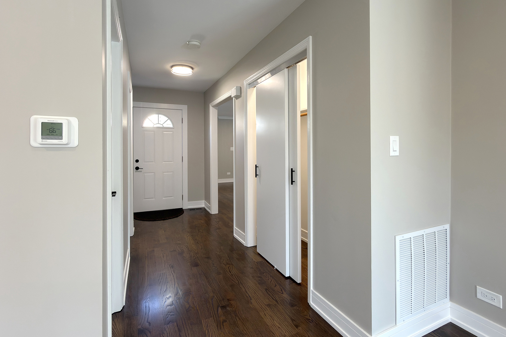 823 Banyan Drive, Elk Grove Village, IL 60007