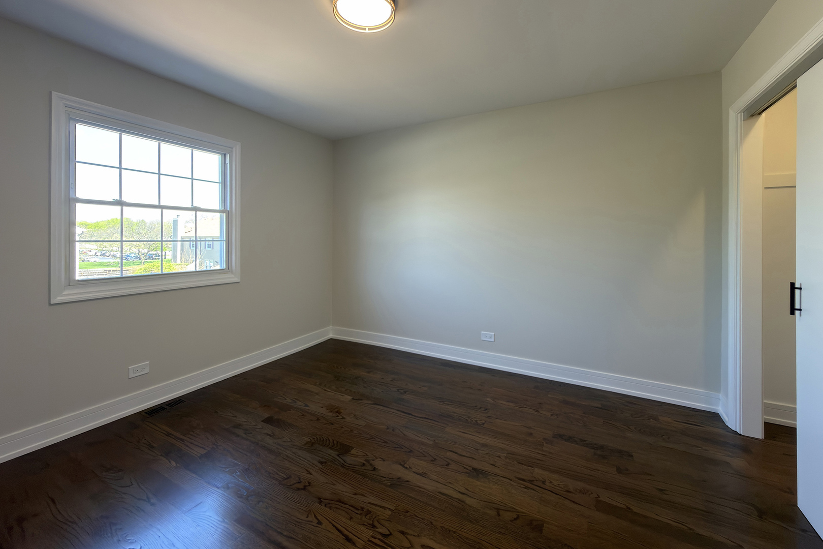 823 Banyan Drive, Elk Grove Village, IL 60007