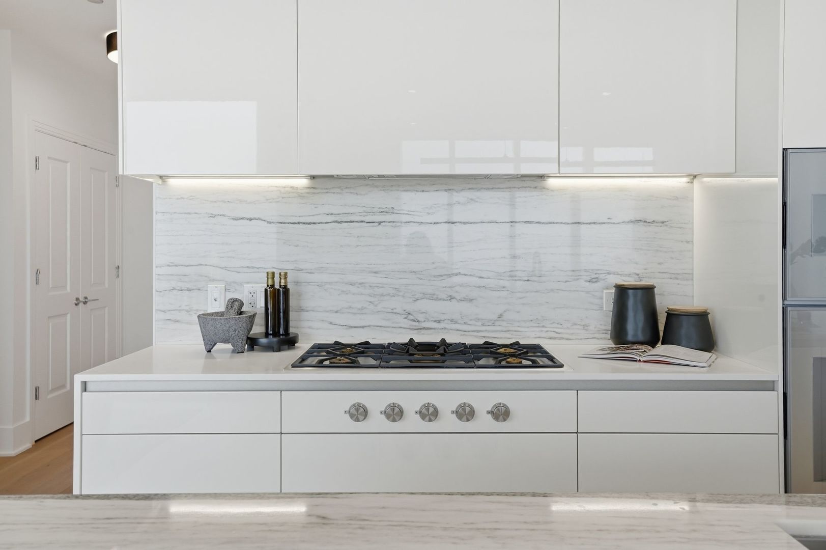 363 E Wacker Drive #6905, Chicago, IL 60601