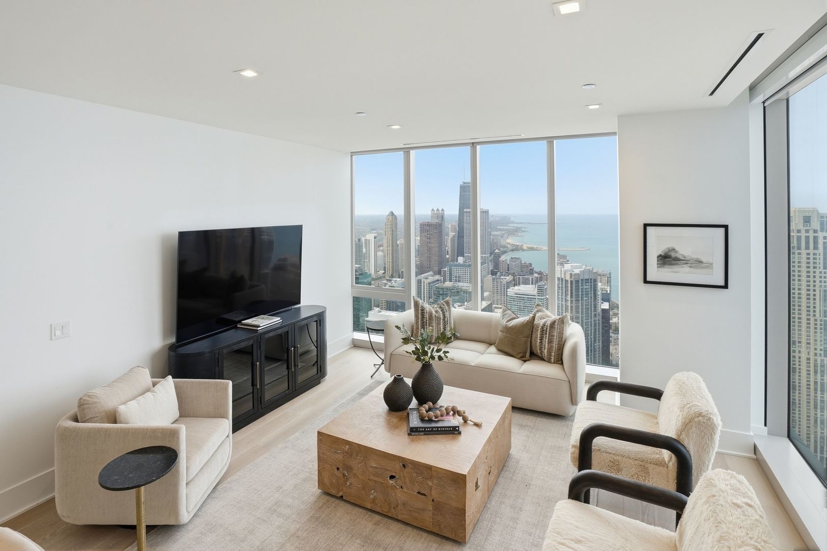 363 E Wacker Drive #6905, Chicago, IL 60601