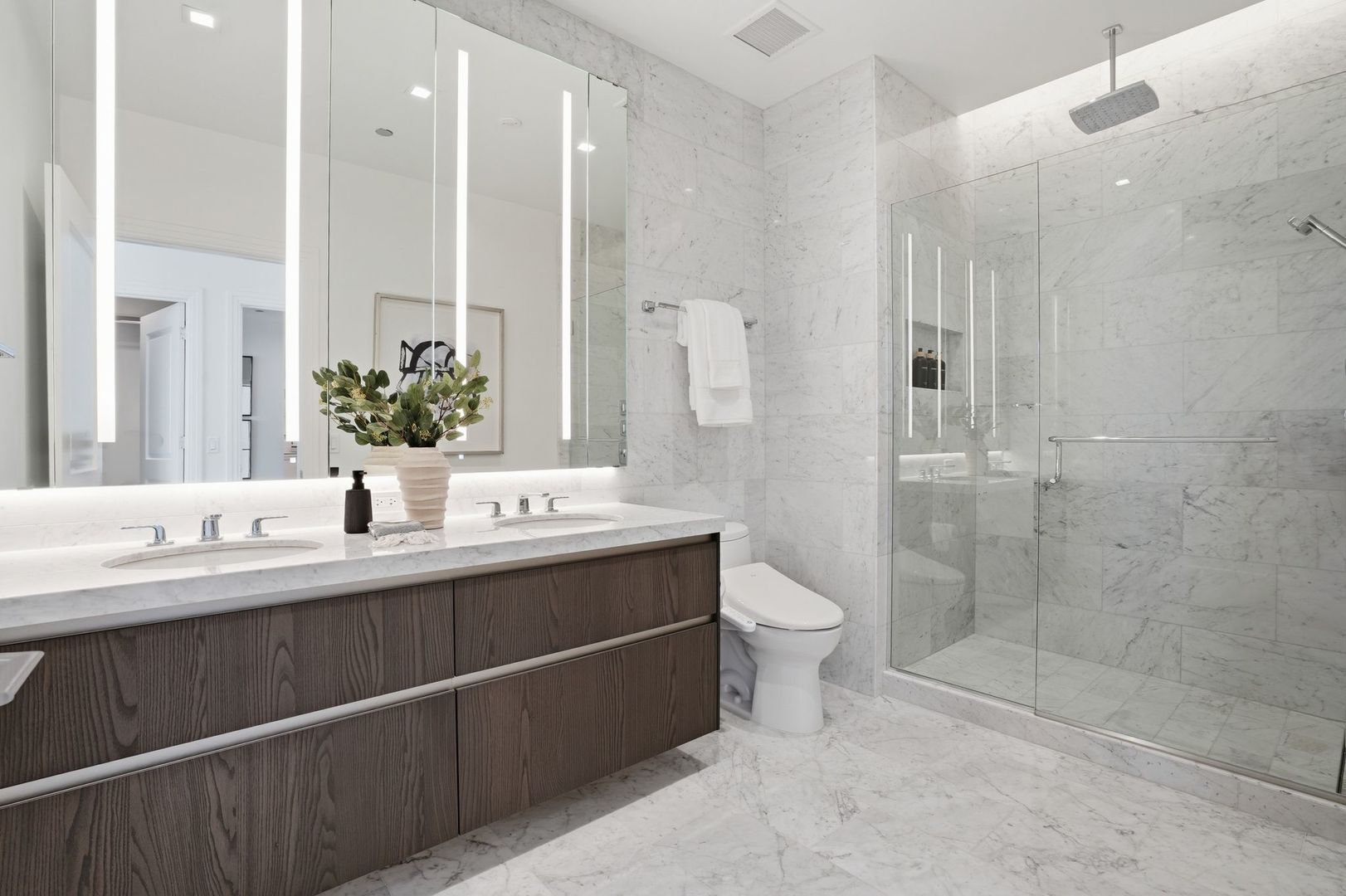 363 E Wacker Drive #6905, Chicago, IL 60601