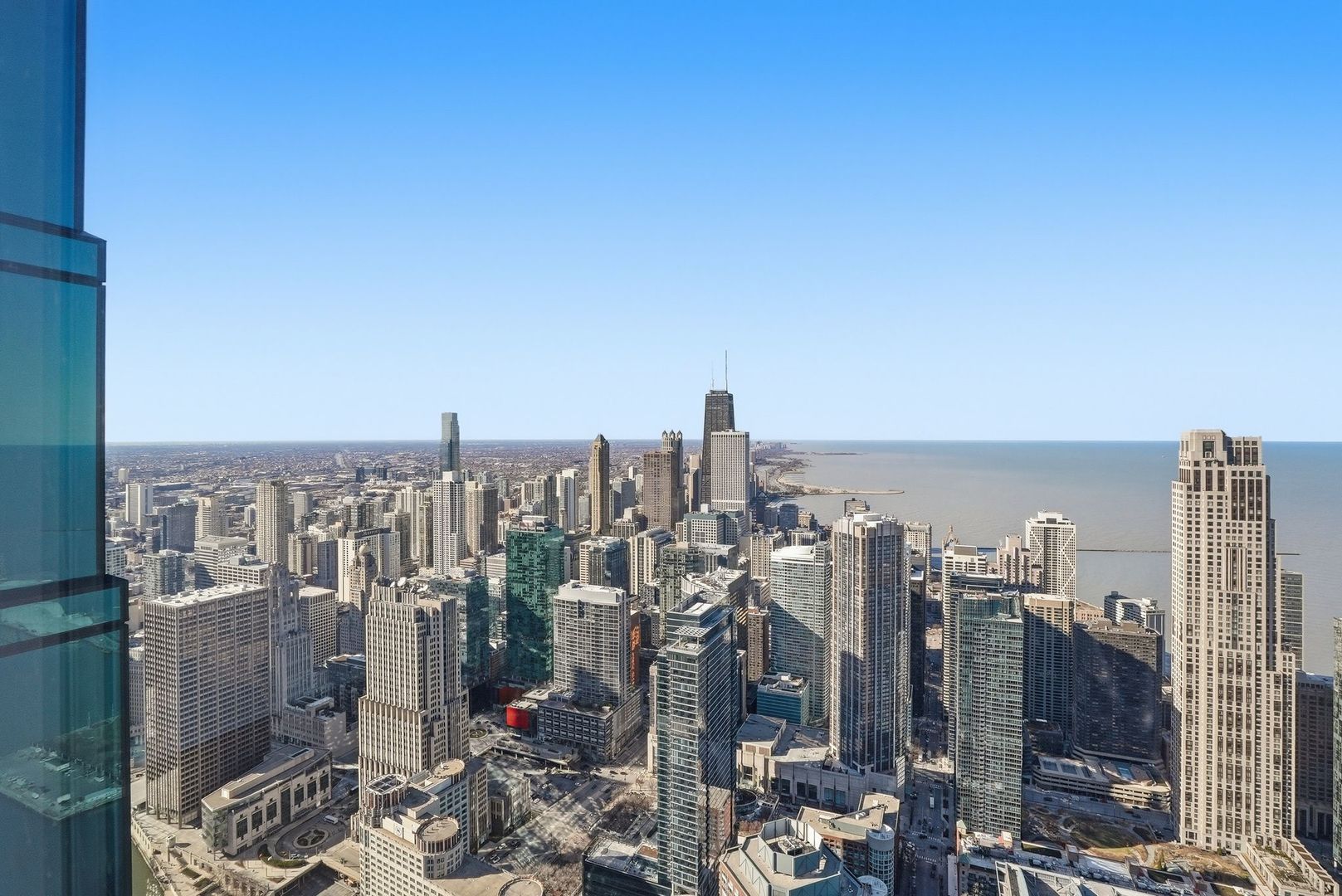 363 E Wacker Drive #6905, Chicago, IL 60601