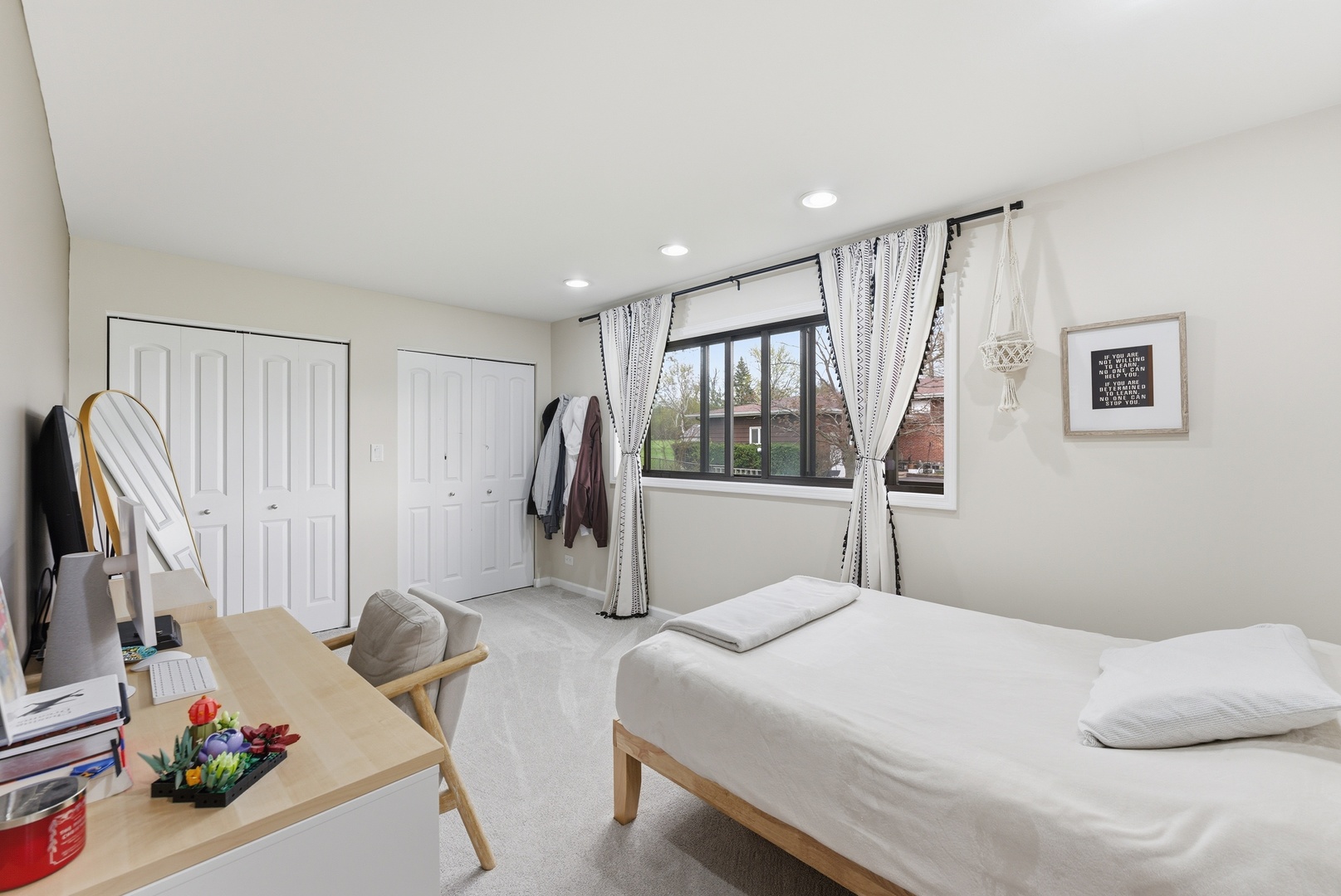 24262 W Rose Avenue, Lake Zurich, IL 60047