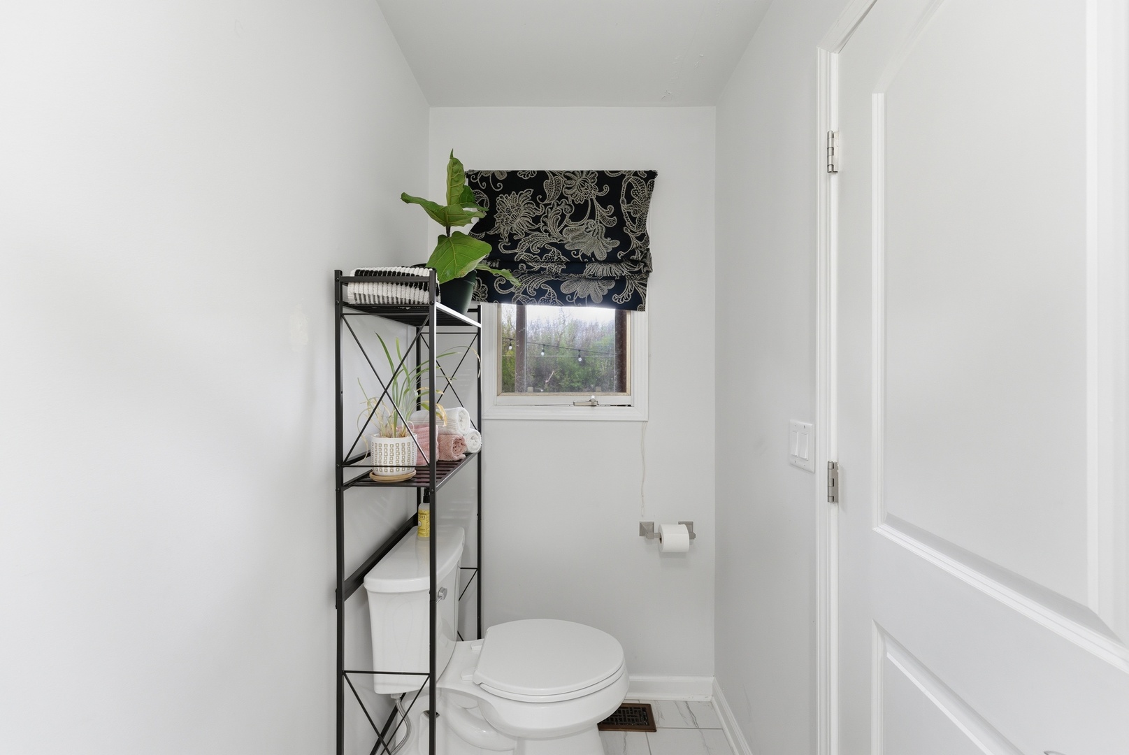 24262 W Rose Avenue, Lake Zurich, IL 60047