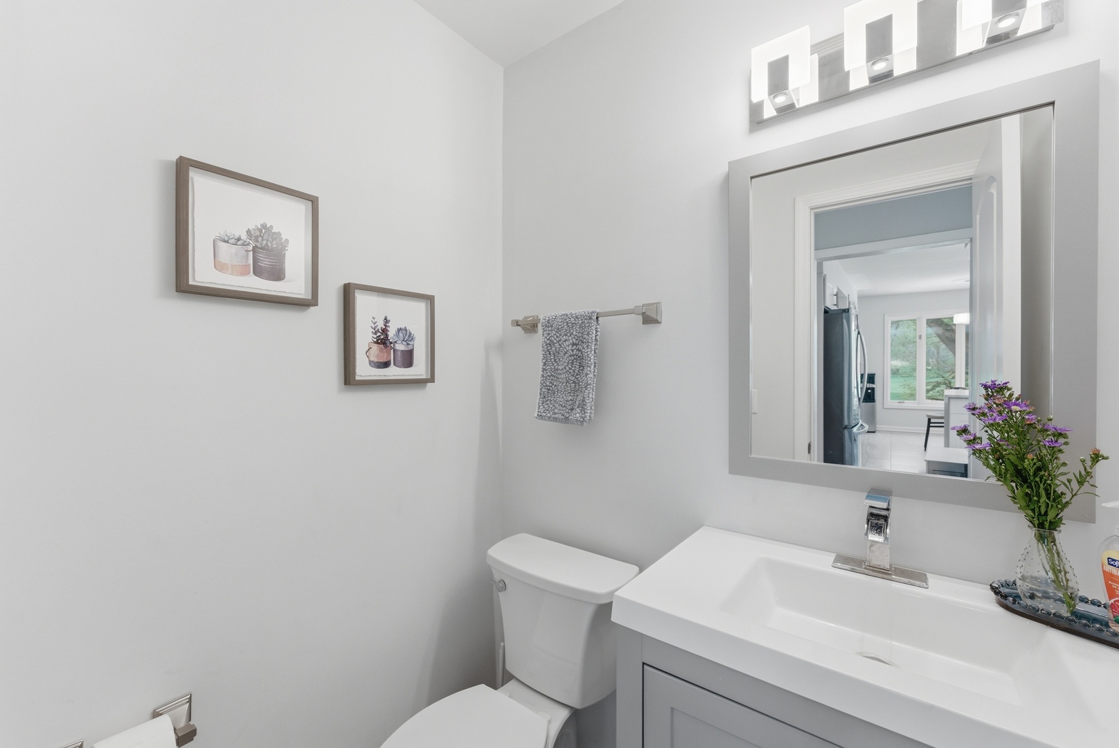 24262 W Rose Avenue, Lake Zurich, IL 60047