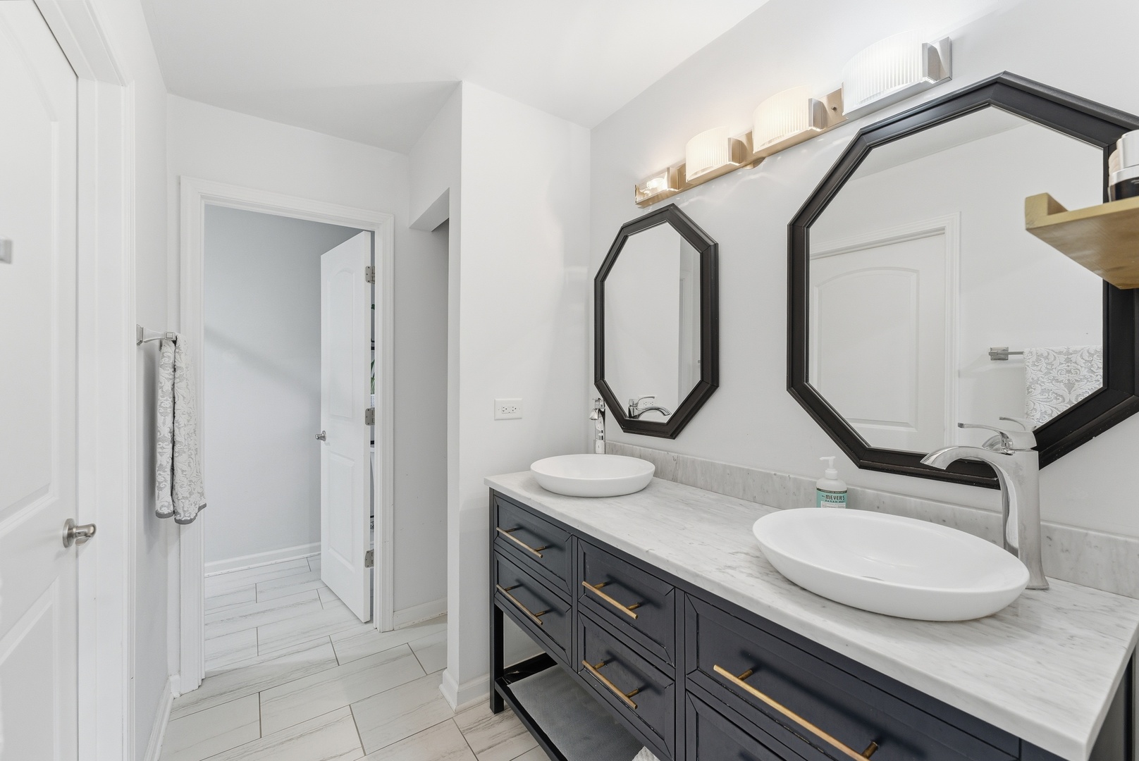 24262 W Rose Avenue, Lake Zurich, IL 60047