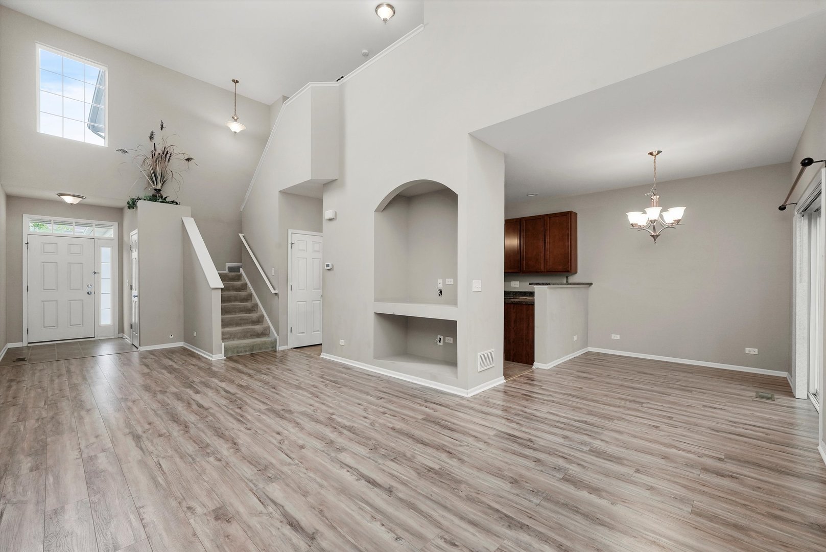 485 S Jade Lane, Round Lake, IL 60073