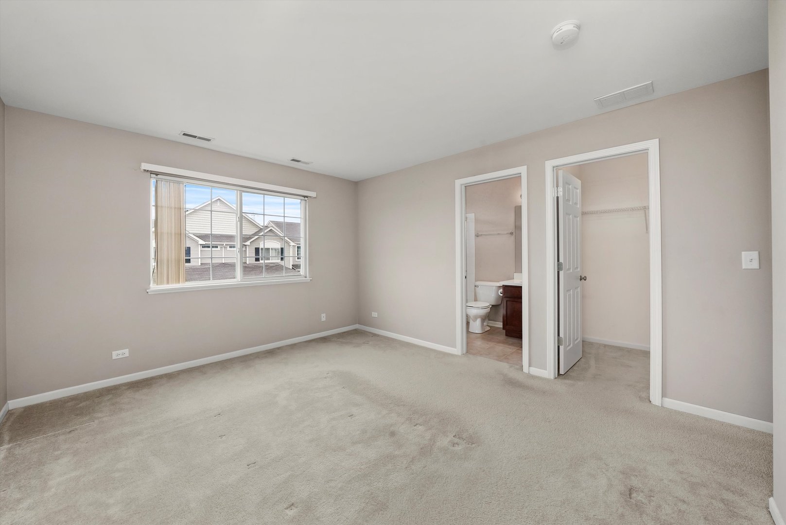 485 S Jade Lane, Round Lake, IL 60073