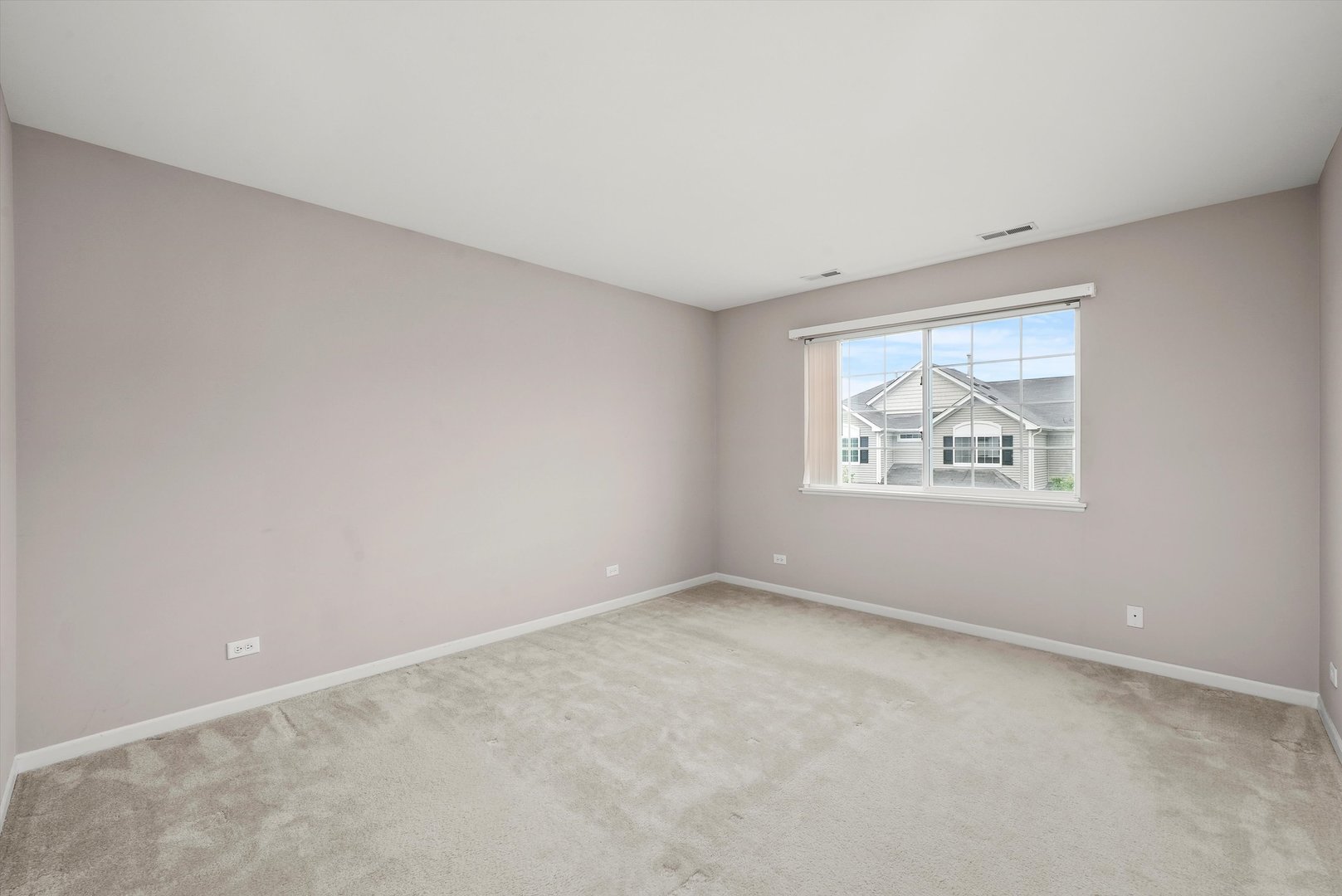 485 S Jade Lane, Round Lake, IL 60073