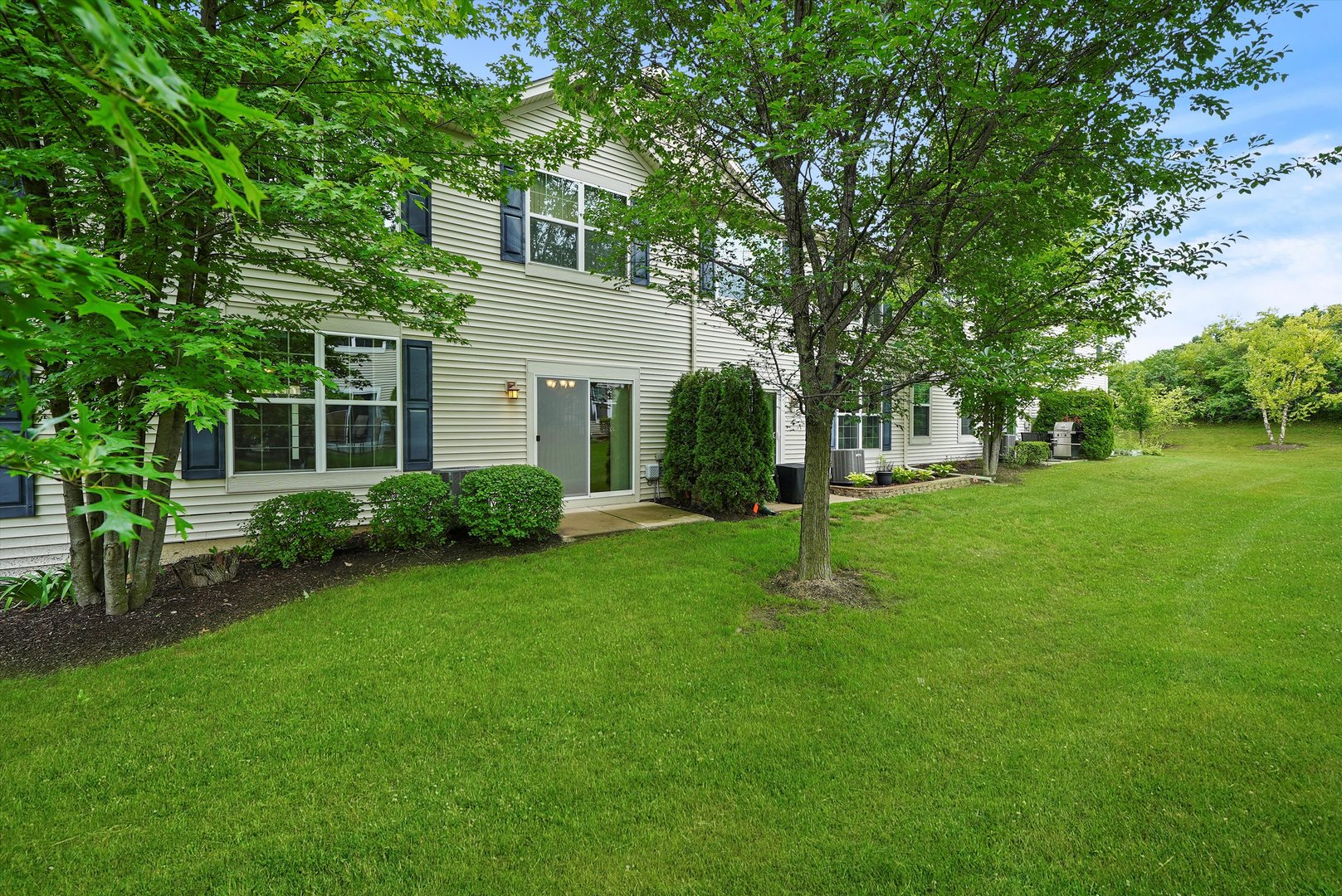 485 S Jade Lane, Round Lake, IL 60073