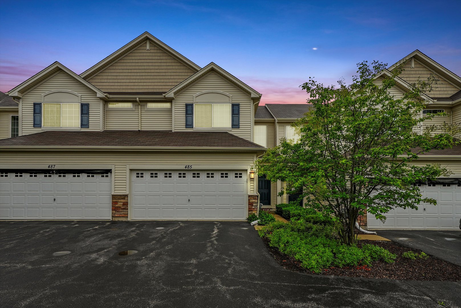 485 S Jade Lane, Round Lake, IL 60073