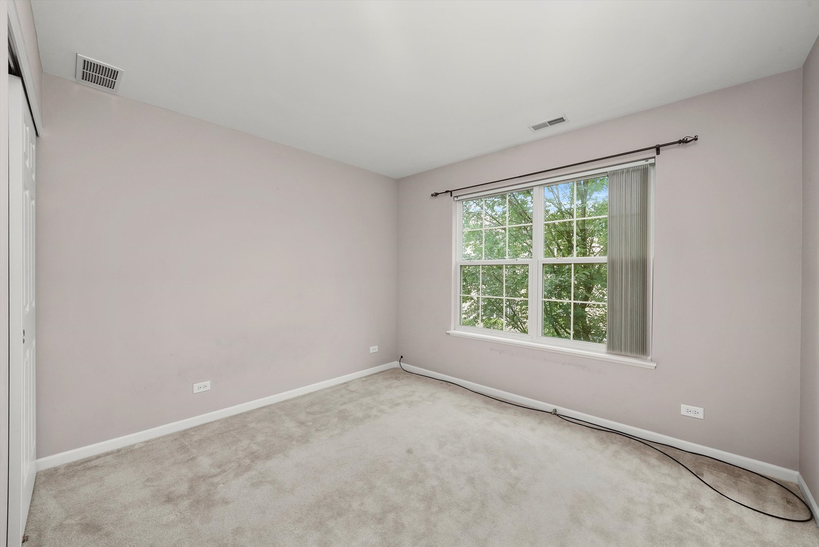 485 S Jade Lane, Round Lake, IL 60073